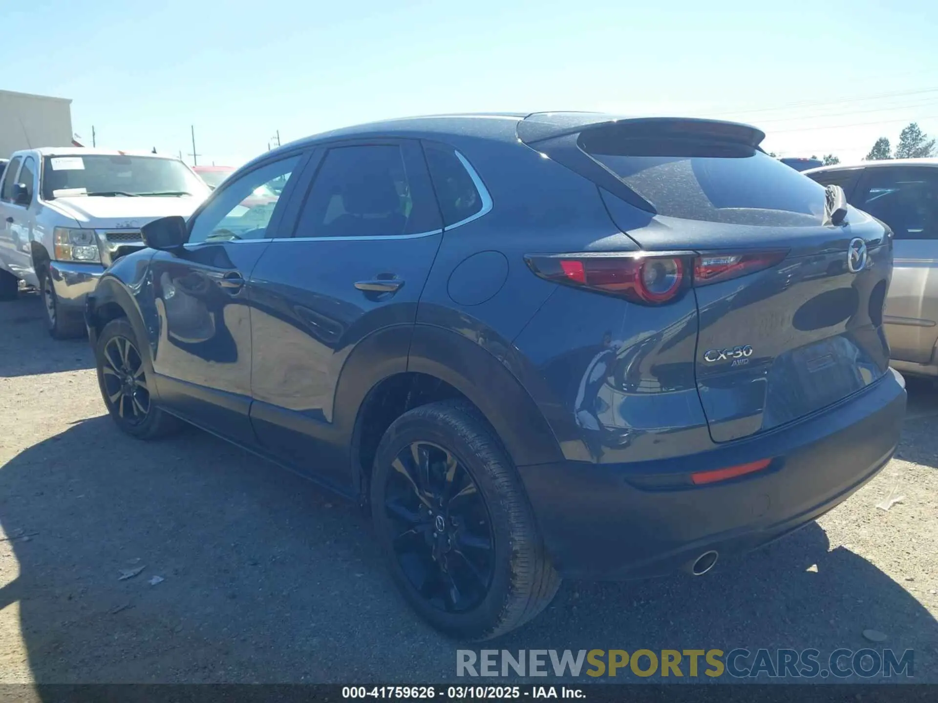 3 fotografías del automóvil dañado 3MVDMBCM3RM659070 MAZDA CX-30 2024