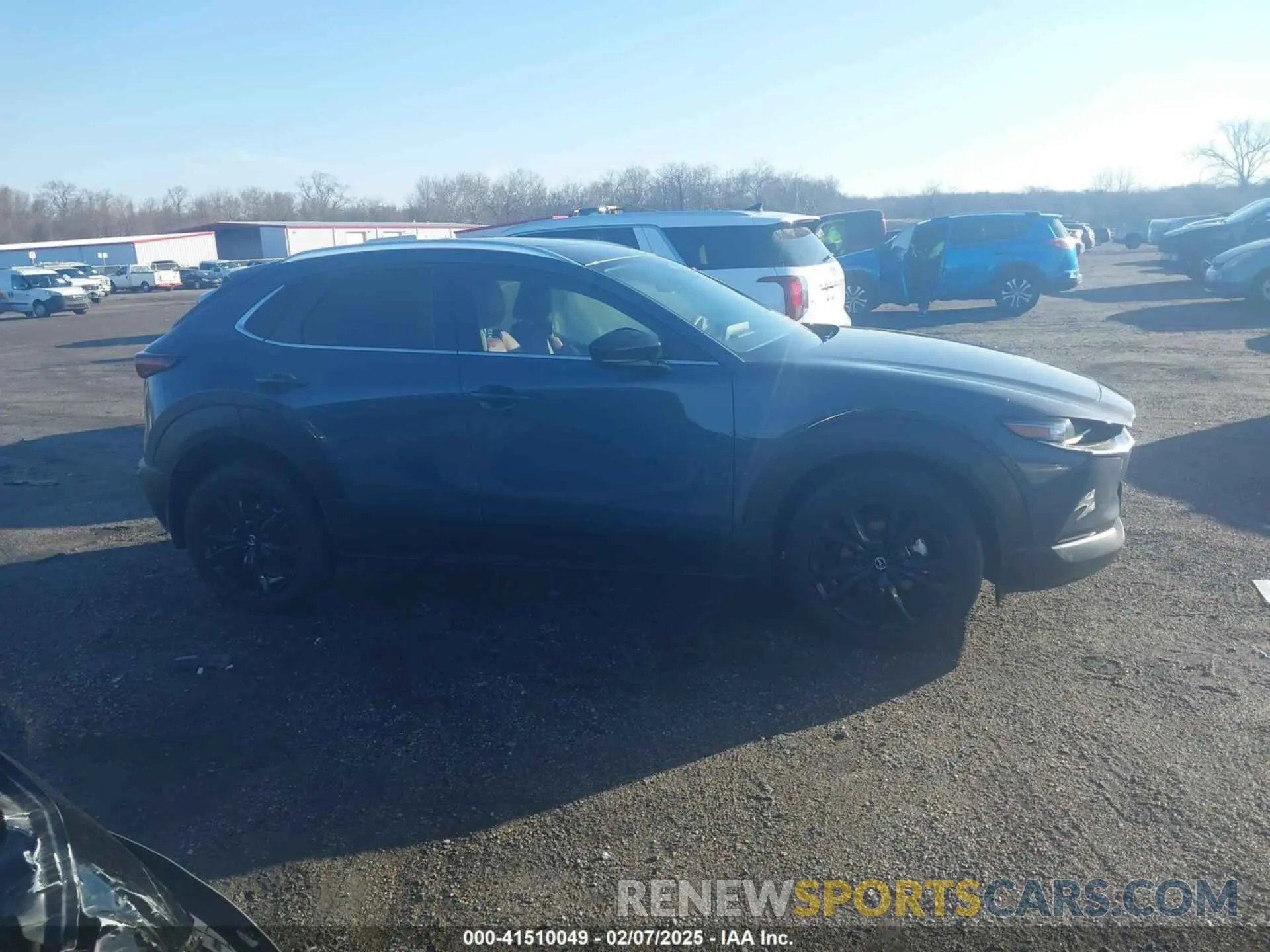 13 fotografías del automóvil dañado 3MVDMBCM3RM681330 MAZDA CX-30 2024