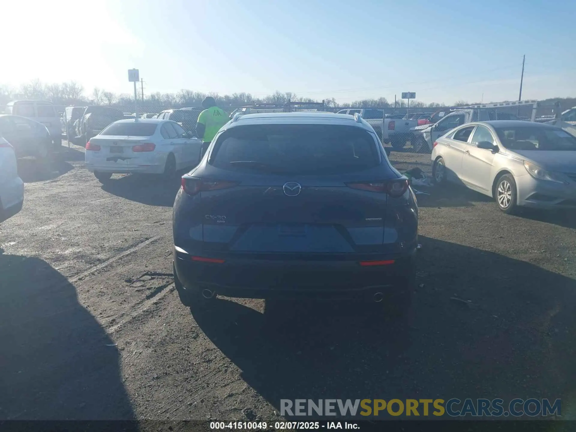 16 fotografías del automóvil dañado 3MVDMBCM3RM681330 MAZDA CX-30 2024
