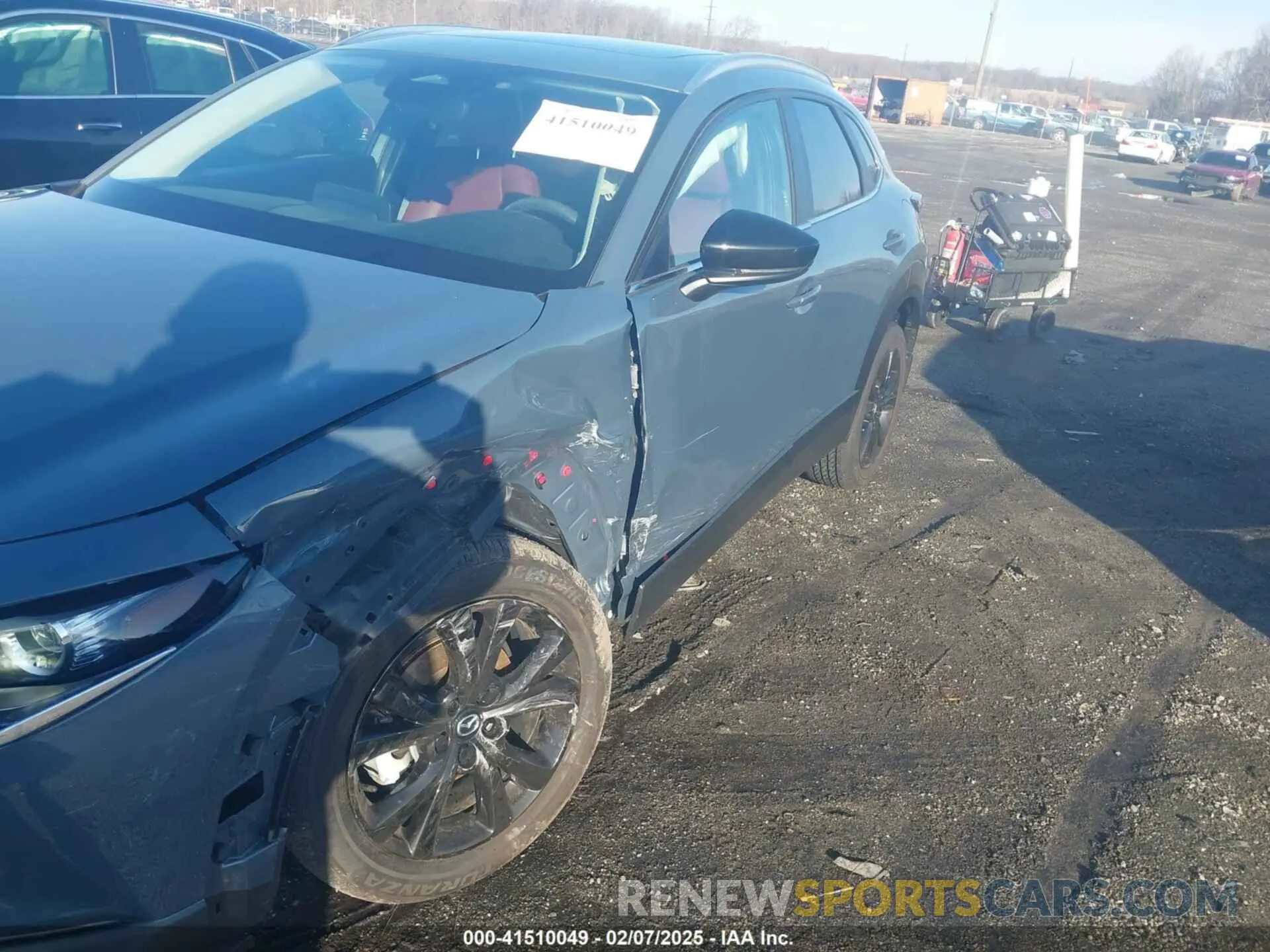 17 fotografías del automóvil dañado 3MVDMBCM3RM681330 MAZDA CX-30 2024