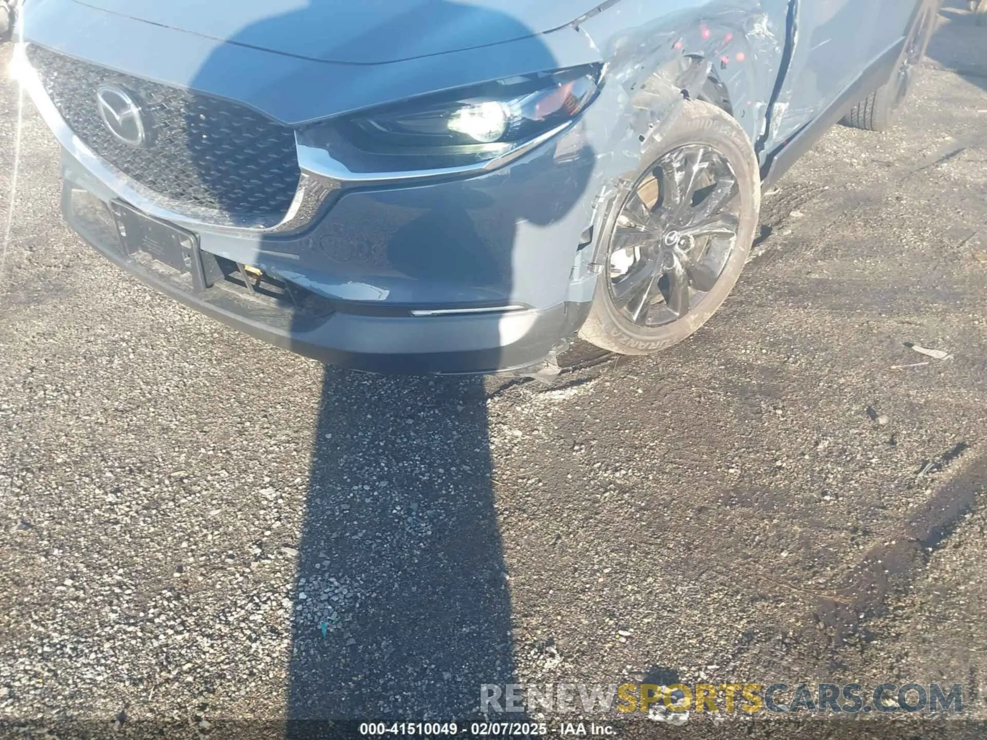 18 fotografías del automóvil dañado 3MVDMBCM3RM681330 MAZDA CX-30 2024