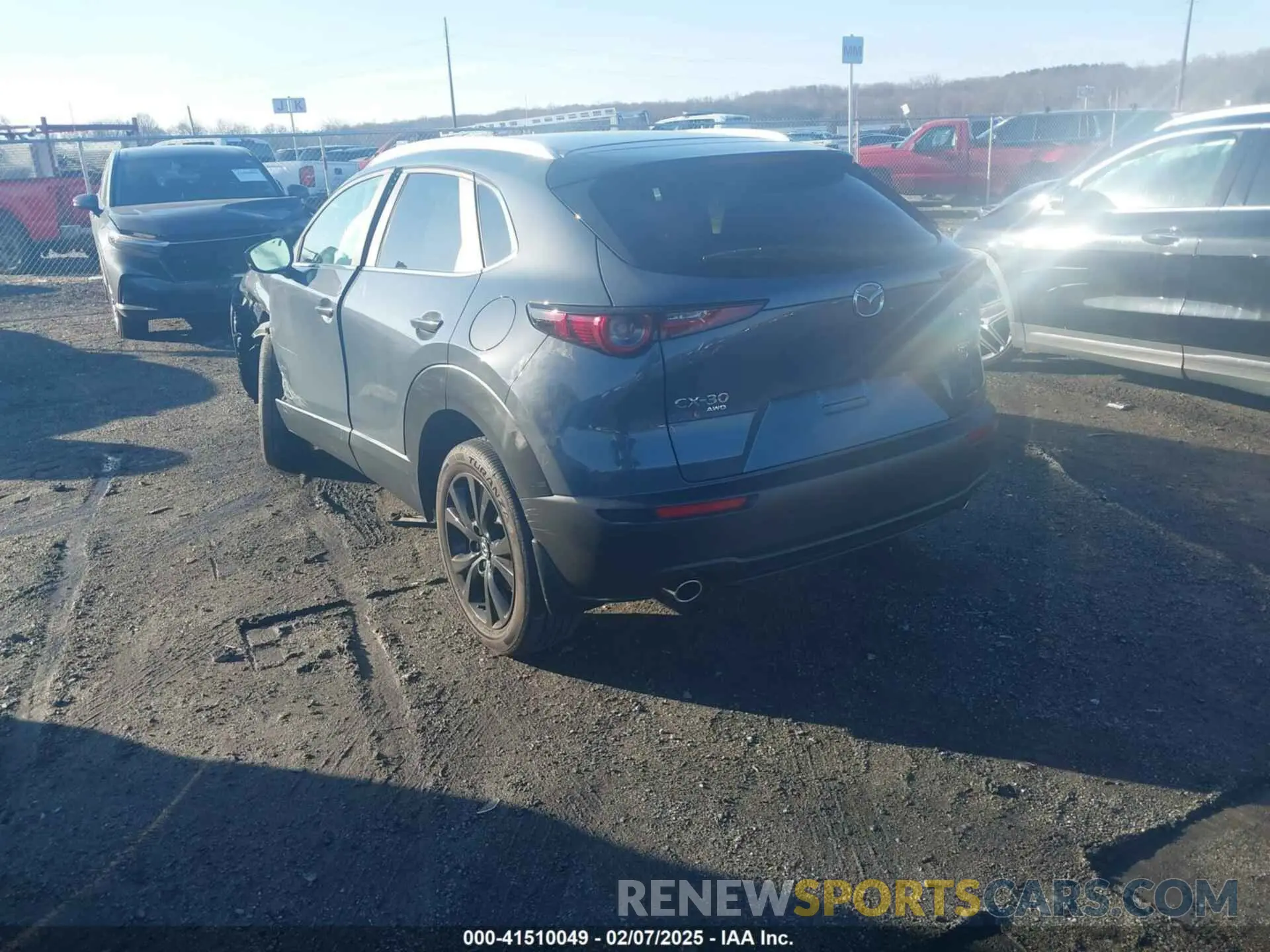 3 fotografías del automóvil dañado 3MVDMBCM3RM681330 MAZDA CX-30 2024