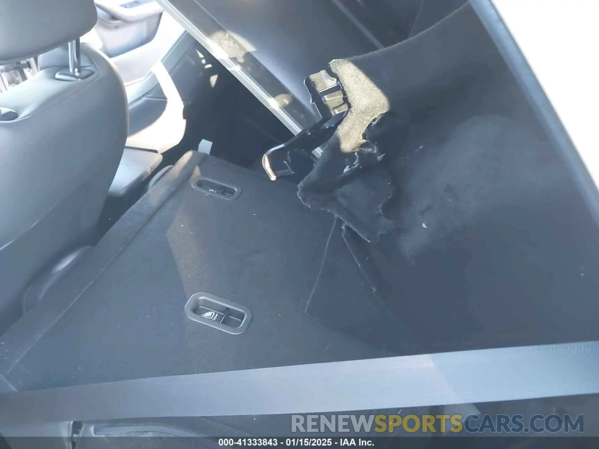 8 fotografías del automóvil dañado 3MVDMBCM4RM605387 MAZDA CX-30 2024