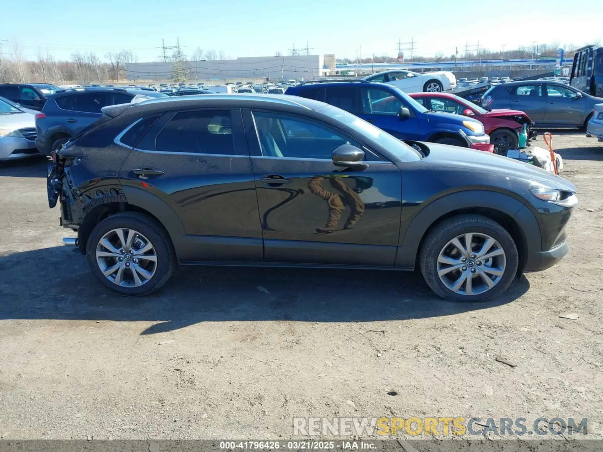 13 fotografías del automóvil dañado 3MVDMBCM4RM607530 MAZDA CX-30 2024