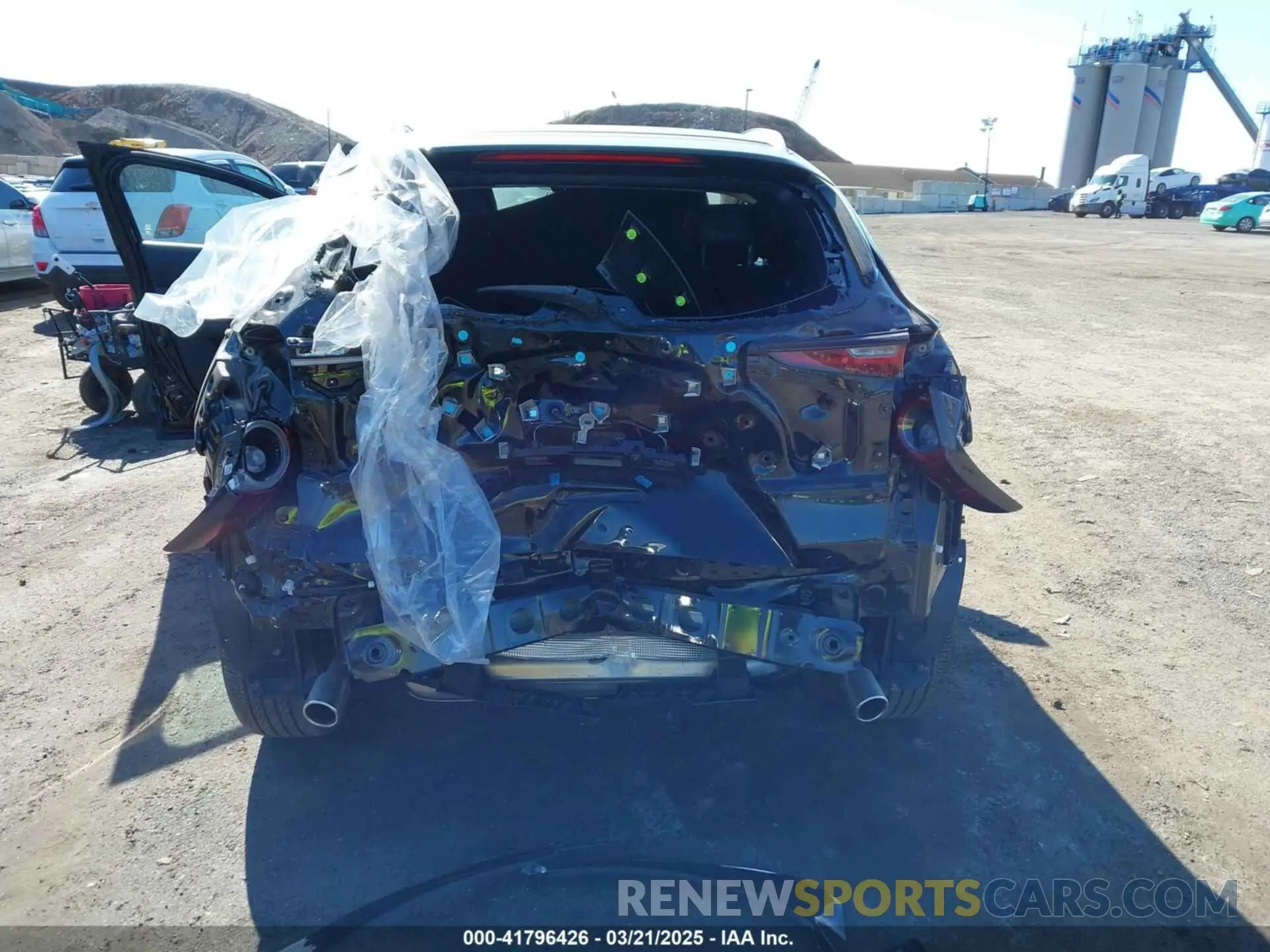 16 fotografías del automóvil dañado 3MVDMBCM4RM607530 MAZDA CX-30 2024