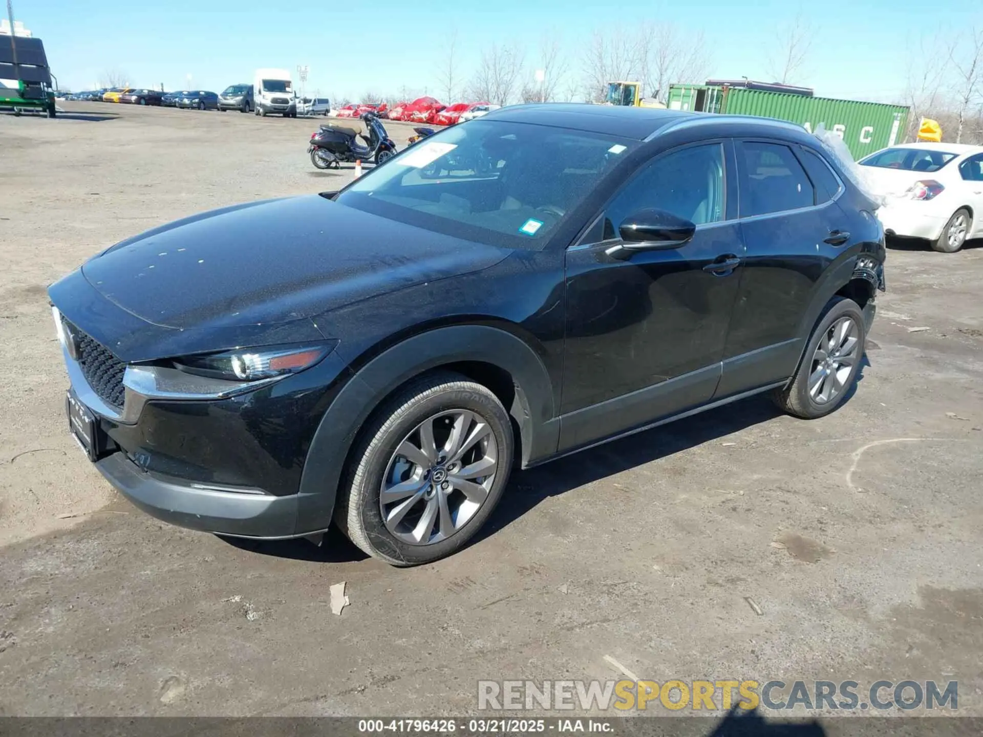 2 fotografías del automóvil dañado 3MVDMBCM4RM607530 MAZDA CX-30 2024