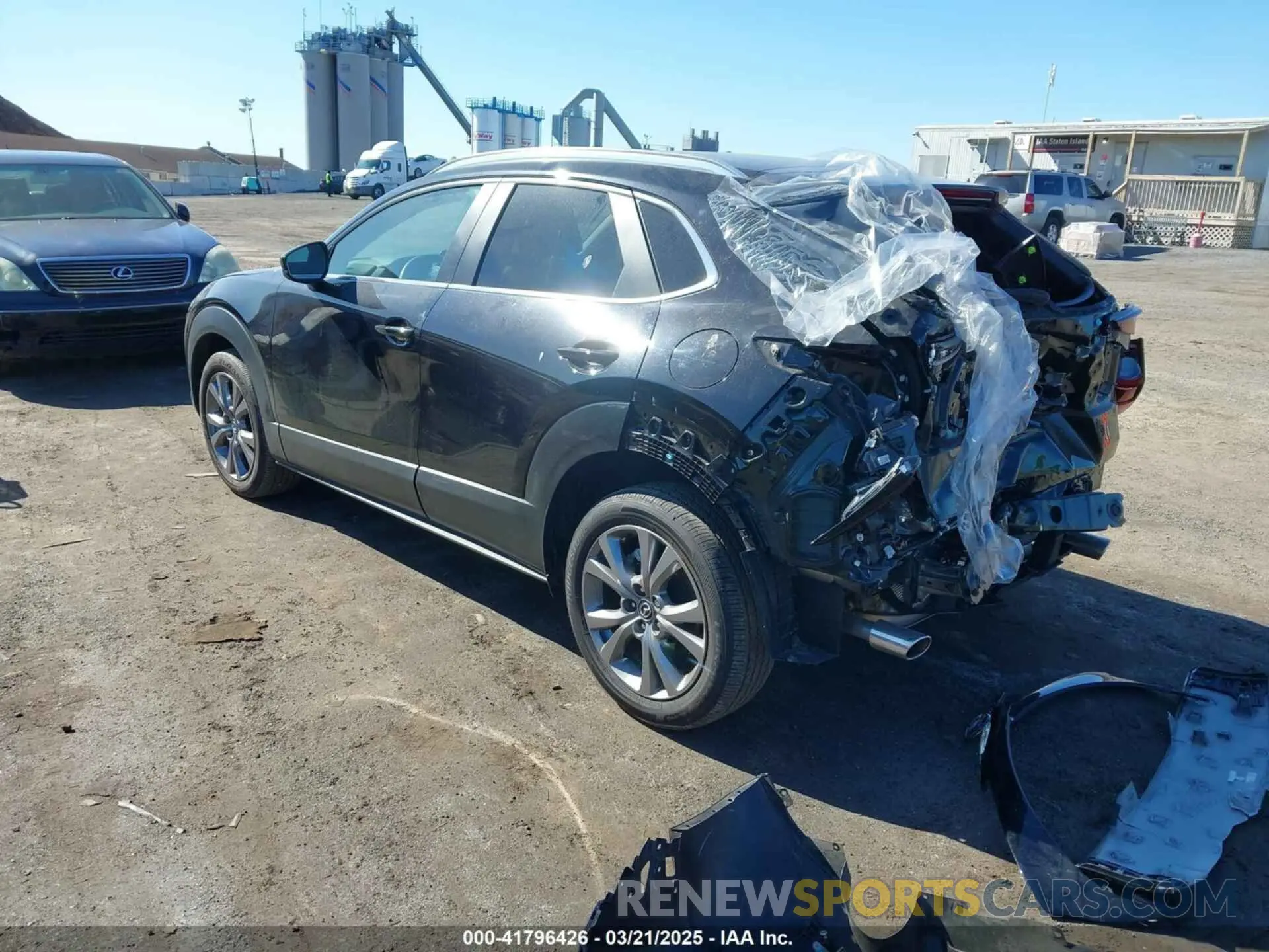 3 fotografías del automóvil dañado 3MVDMBCM4RM607530 MAZDA CX-30 2024