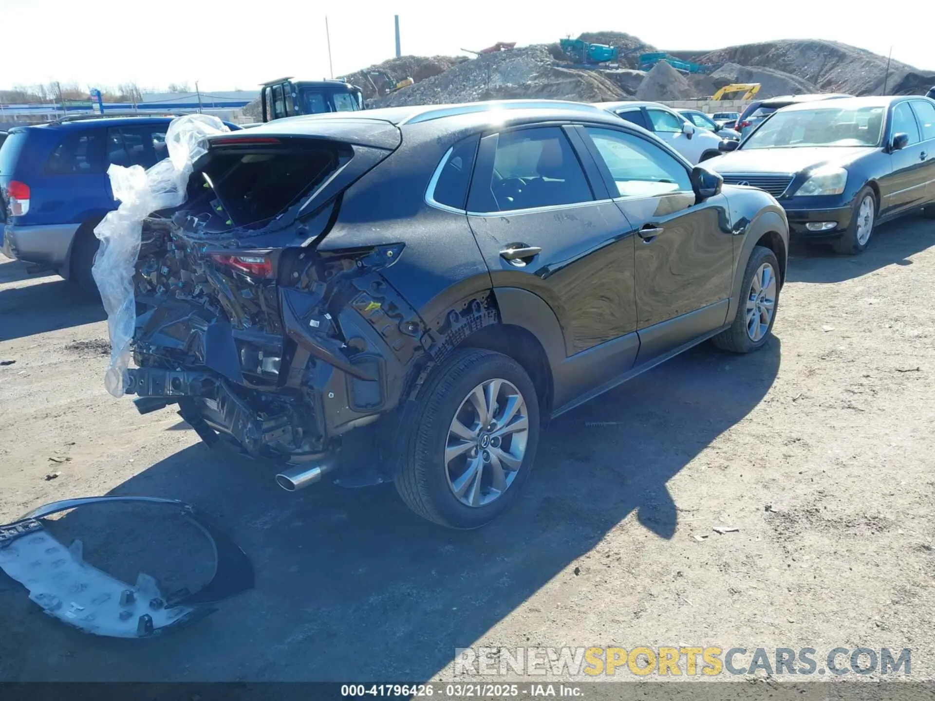 4 fotografías del automóvil dañado 3MVDMBCM4RM607530 MAZDA CX-30 2024