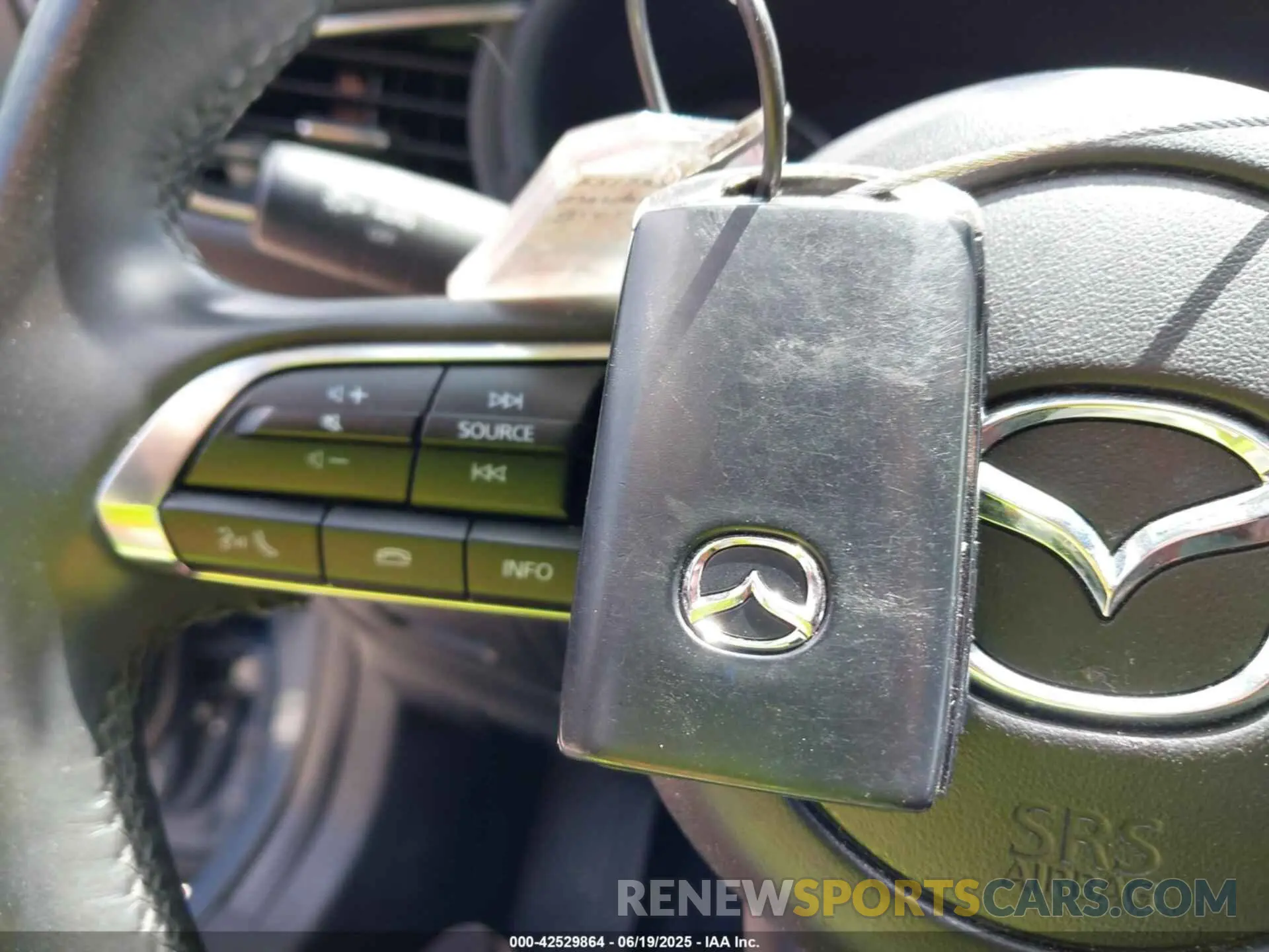 11 fotografías del automóvil dañado 3MVDMBCM4RM651155 MAZDA CX-30 2024