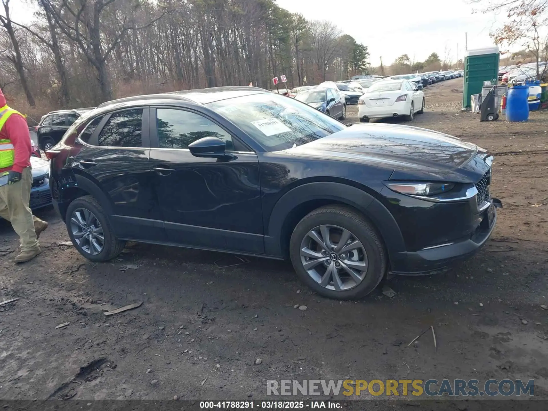 13 fotografías del automóvil dañado 3MVDMBCM4RM681739 MAZDA CX-30 2024