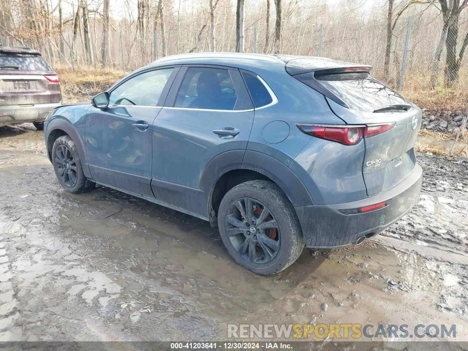 3 fotografías del automóvil dañado 3MVDMBCM5RM720564 MAZDA CX-30 2024