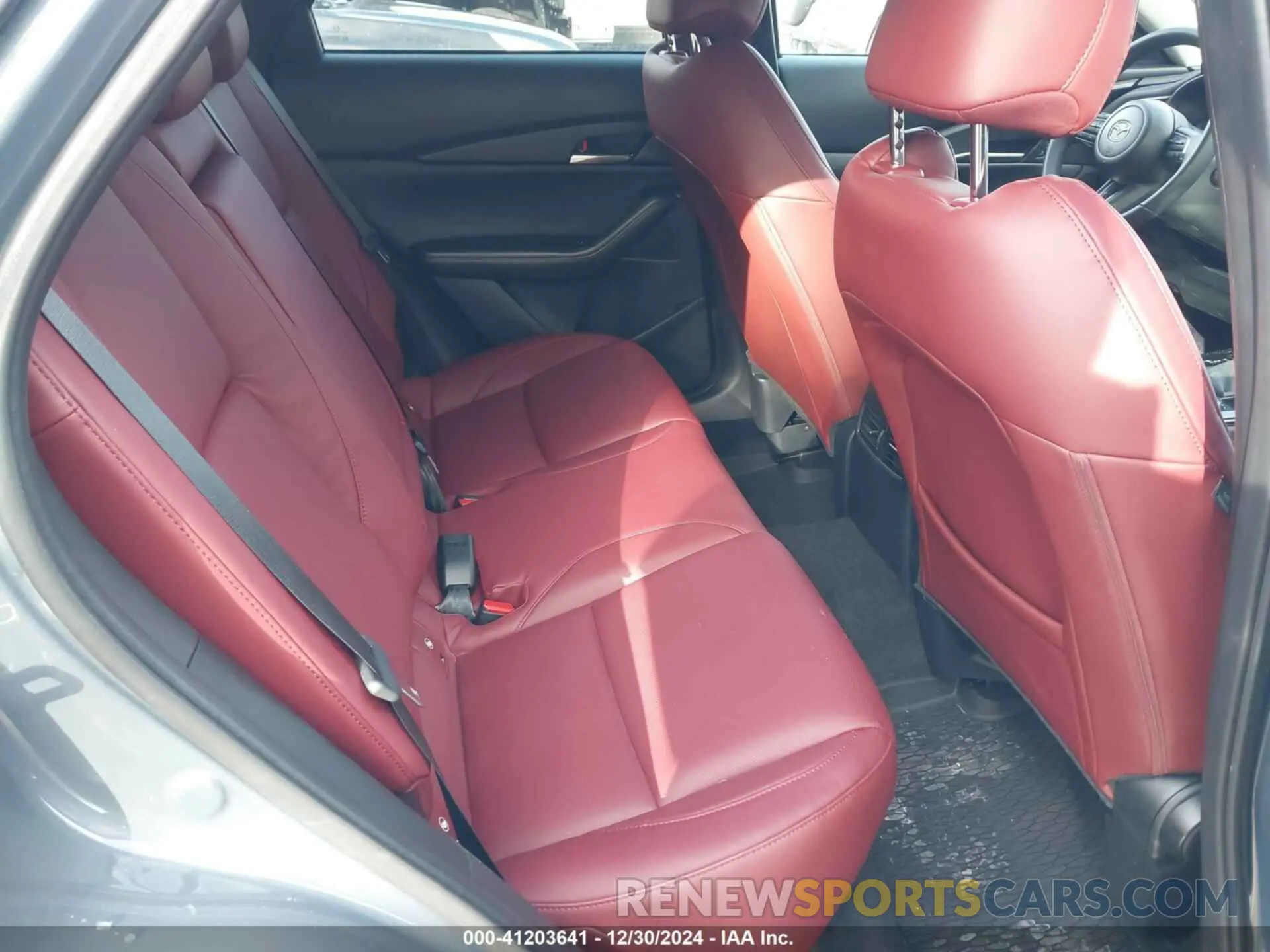 8 fotografías del automóvil dañado 3MVDMBCM5RM720564 MAZDA CX-30 2024