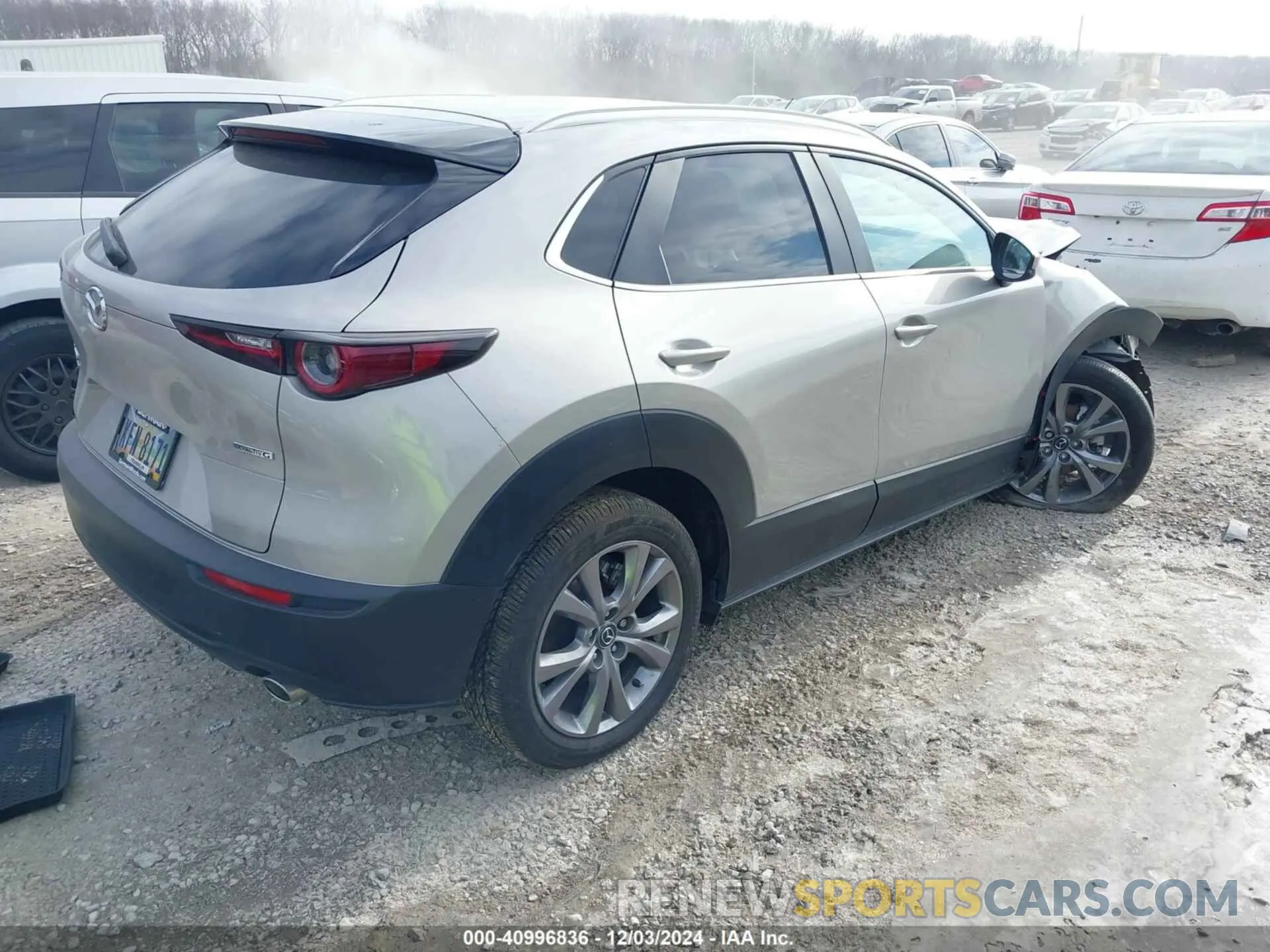 4 fotografías del automóvil dañado 3MVDMBCM6RM608131 MAZDA CX-30 2024