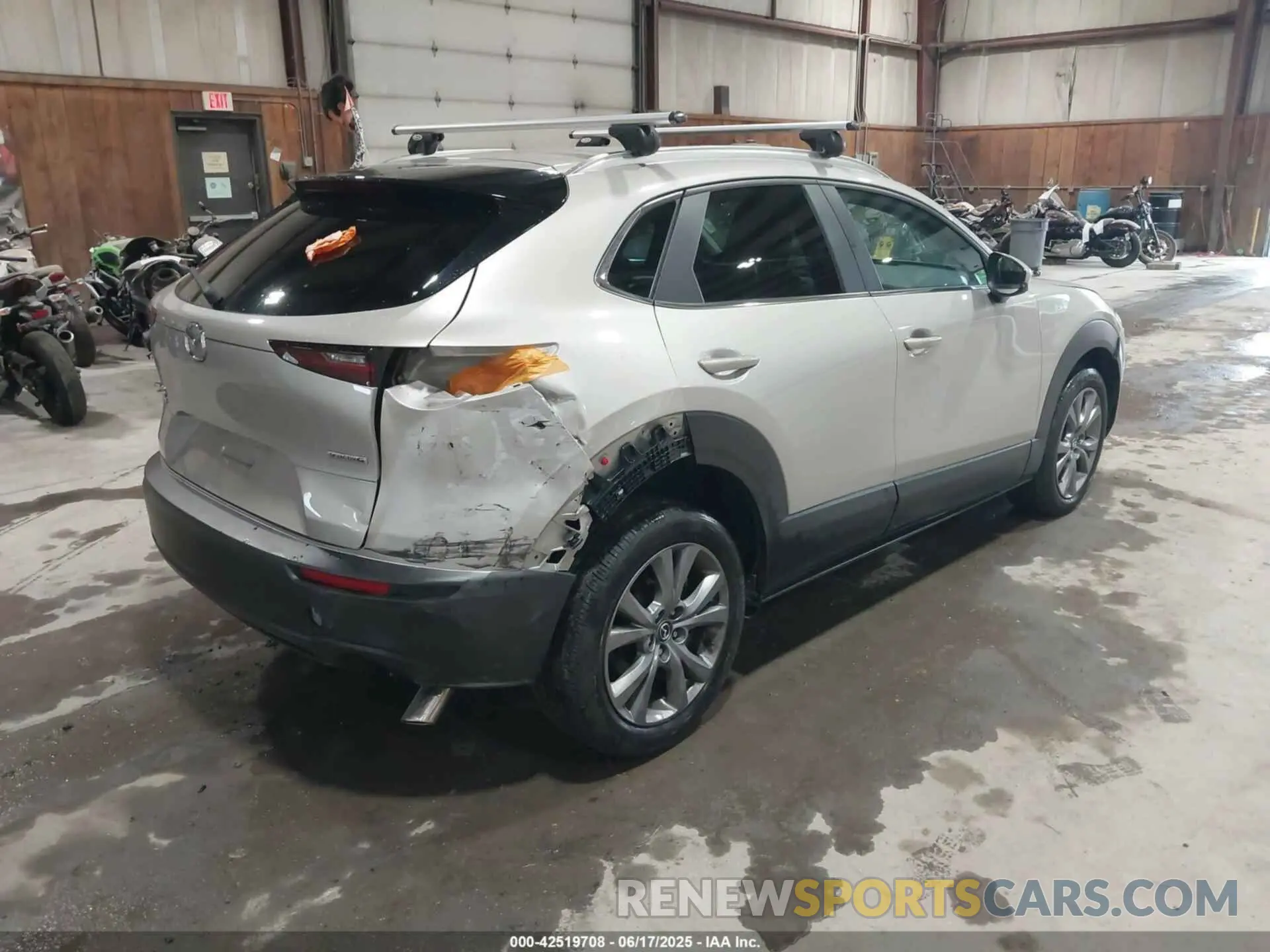 4 fotografías del automóvil dañado 3MVDMBCM6RM609392 MAZDA CX-30 2024