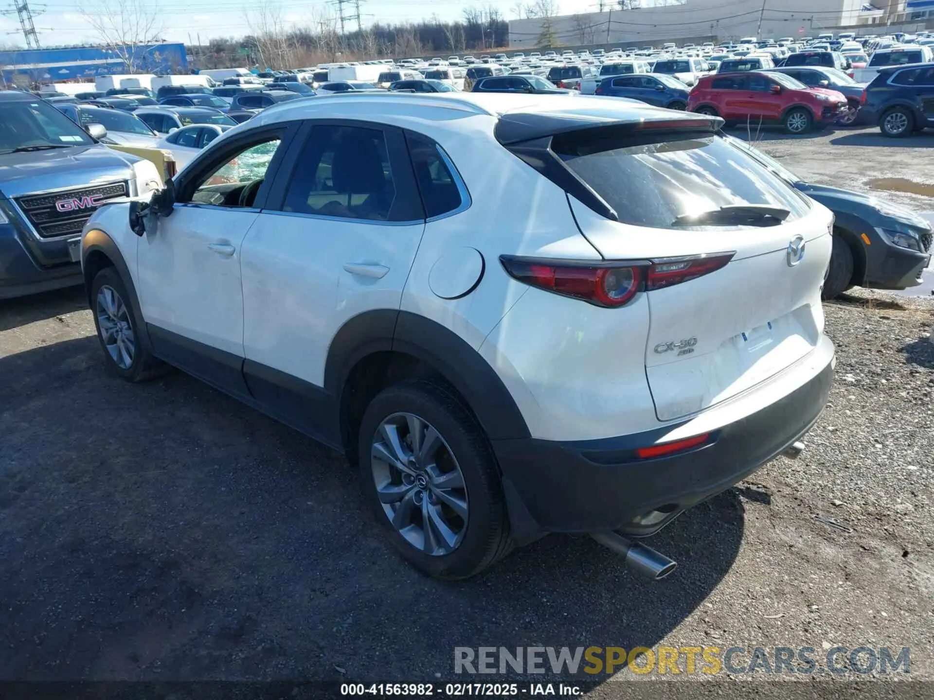 3 fotografías del automóvil dañado 3MVDMBCM6RM636186 MAZDA CX-30 2024