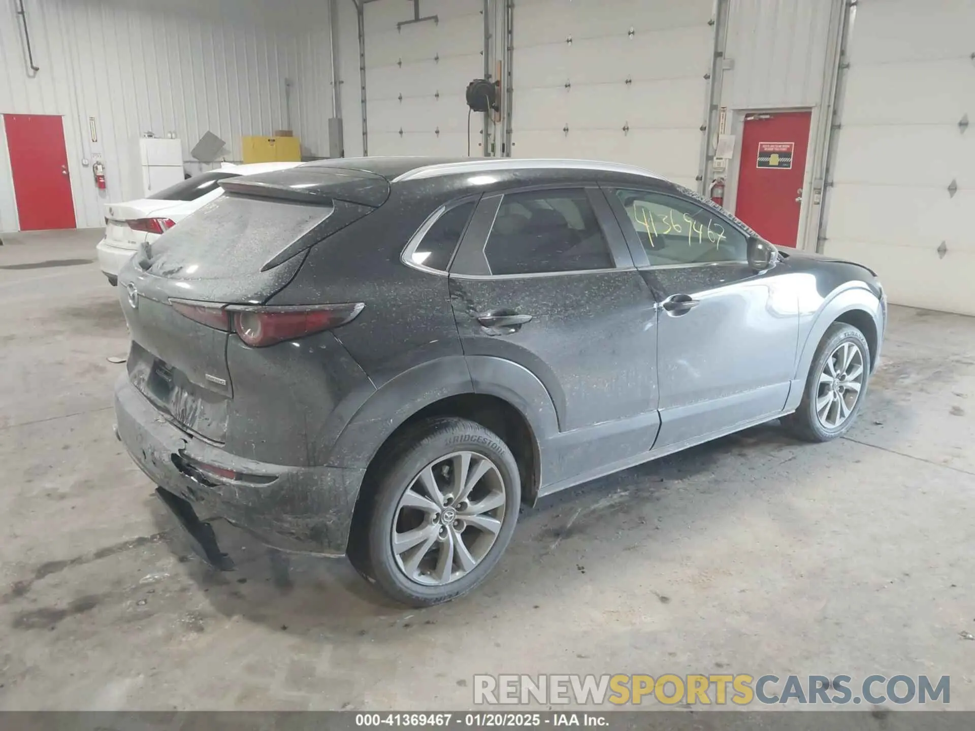 4 fotografías del automóvil dañado 3MVDMBCM6RM638150 MAZDA CX-30 2024