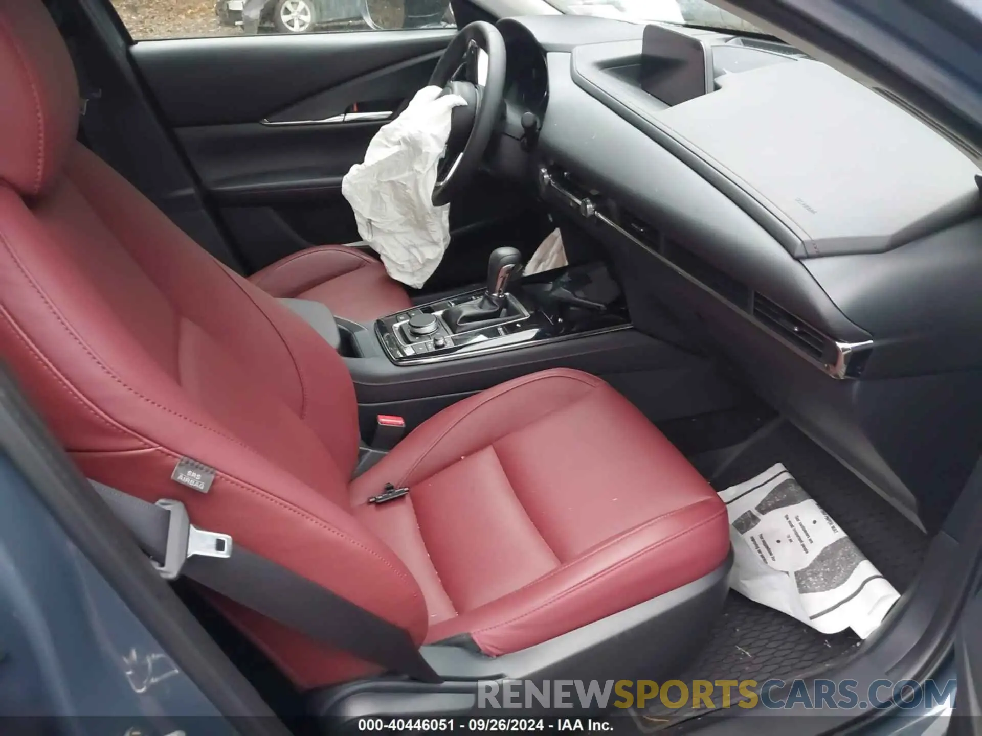 5 fotografías del automóvil dañado 3MVDMBCM6RM674193 MAZDA CX-30 2024