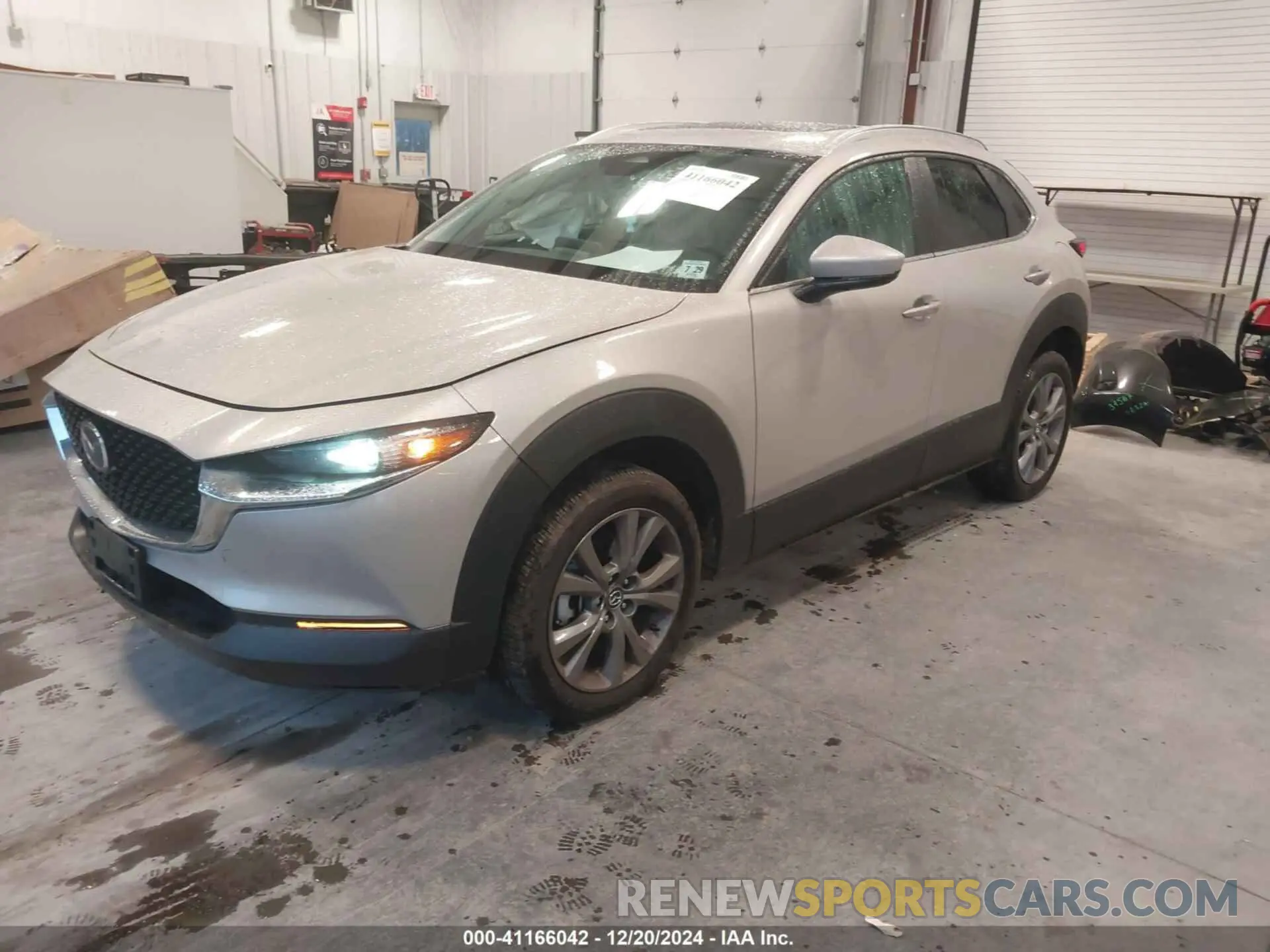 2 fotografías del automóvil dañado 3MVDMBCM6RM699997 MAZDA CX-30 2024