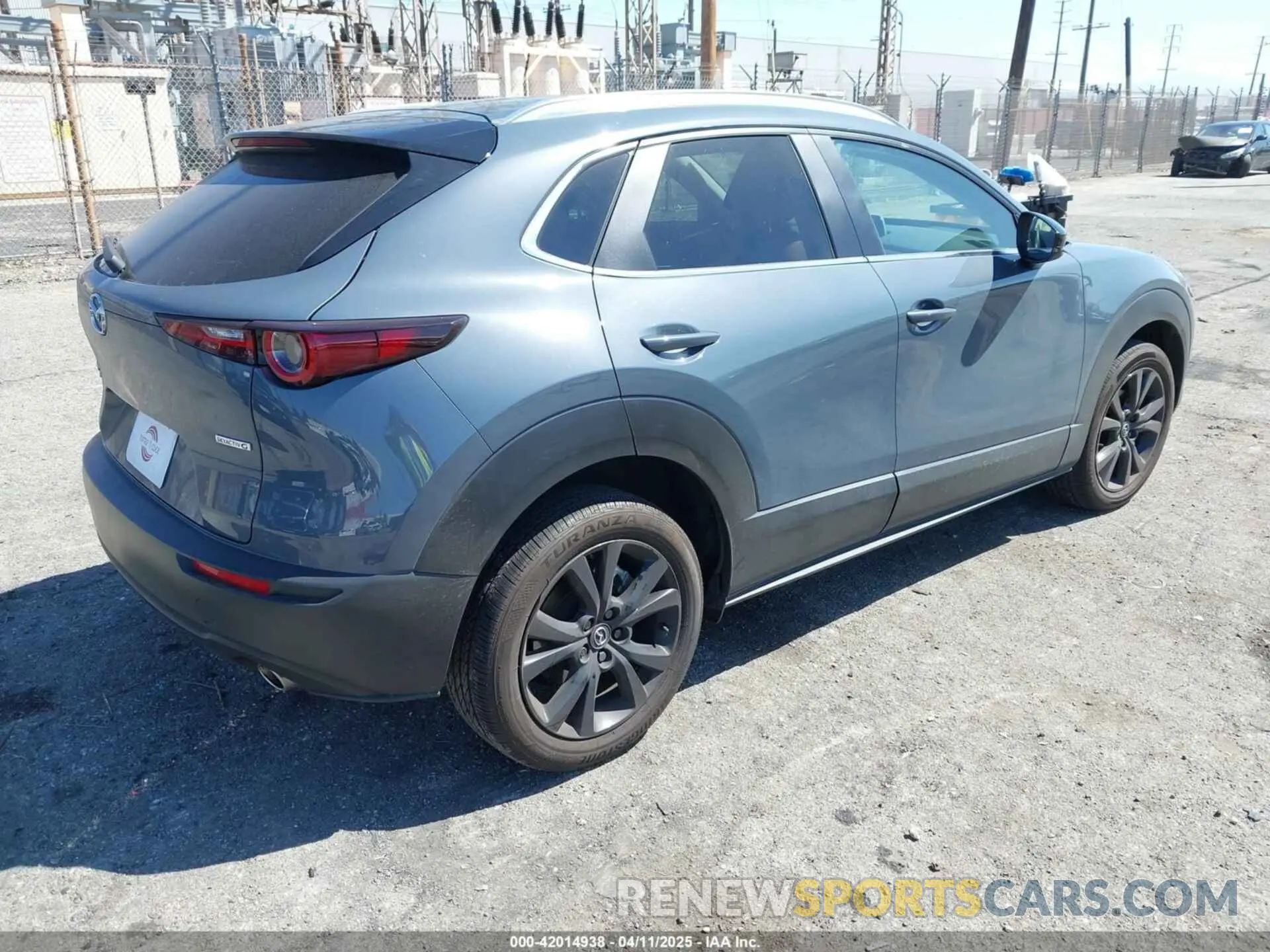 4 fotografías del automóvil dañado 3MVDMBCM6RM721139 MAZDA CX-30 2024