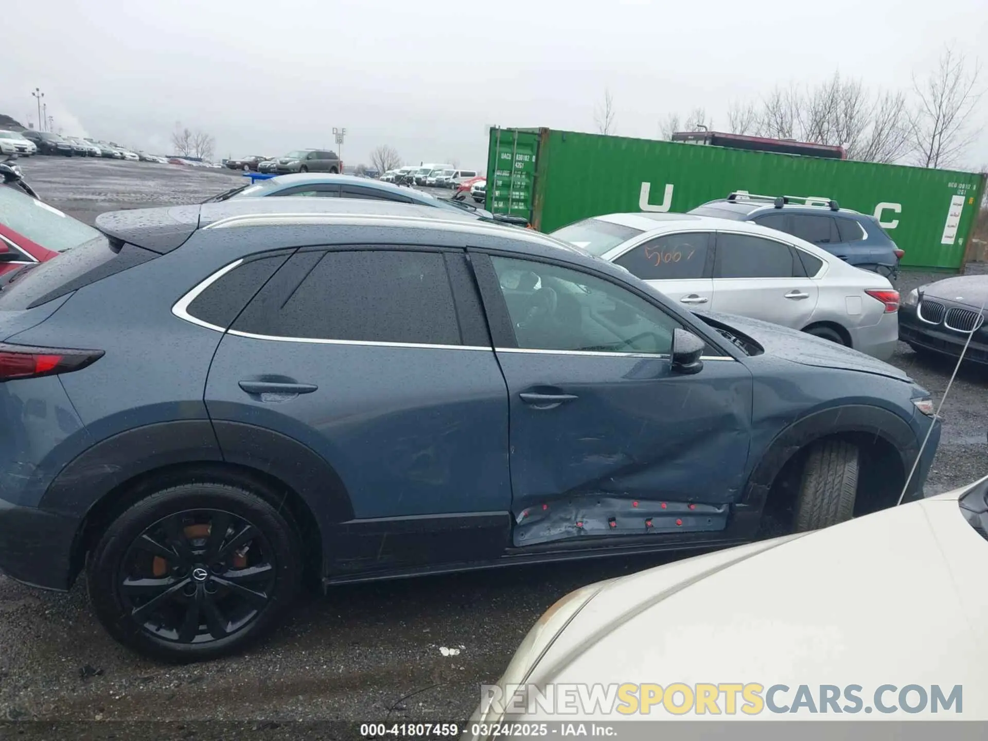 13 fotografías del automóvil dañado 3MVDMBCM7RM606050 MAZDA CX-30 2024