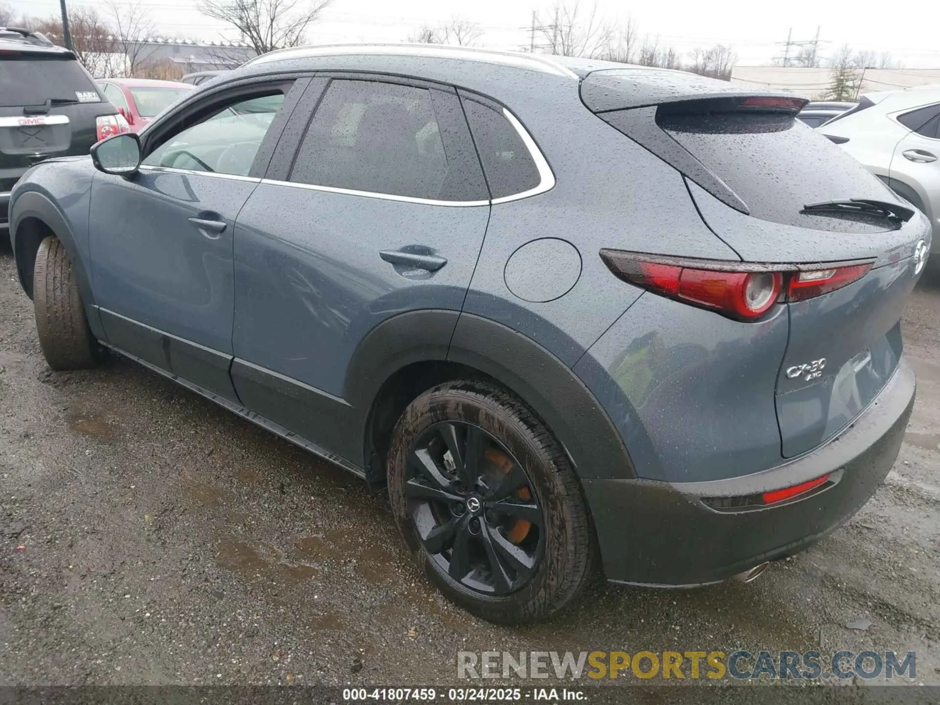 3 fotografías del automóvil dañado 3MVDMBCM7RM606050 MAZDA CX-30 2024
