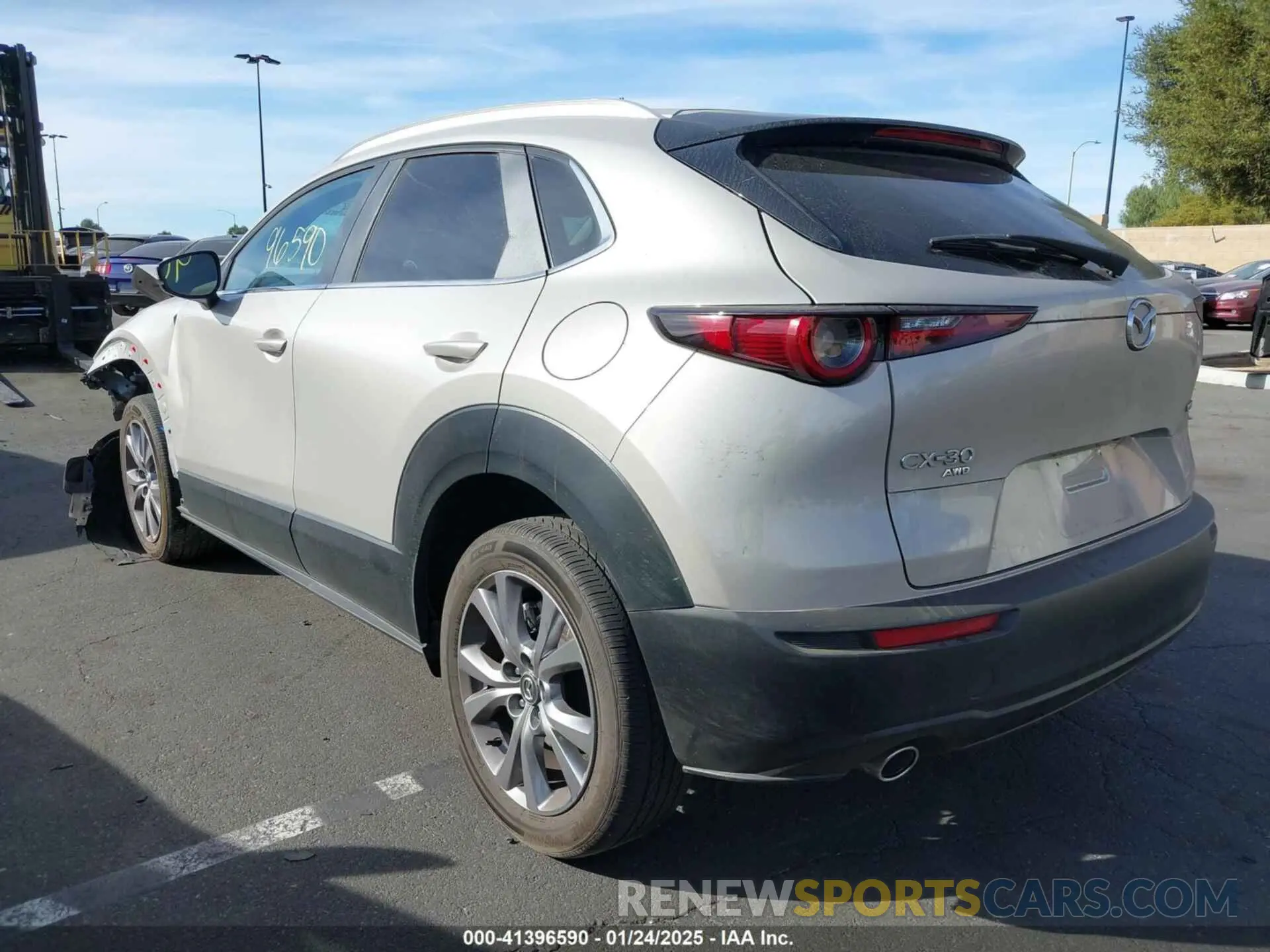 3 fotografías del automóvil dañado 3MVDMBCM7RM638304 MAZDA CX-30 2024
