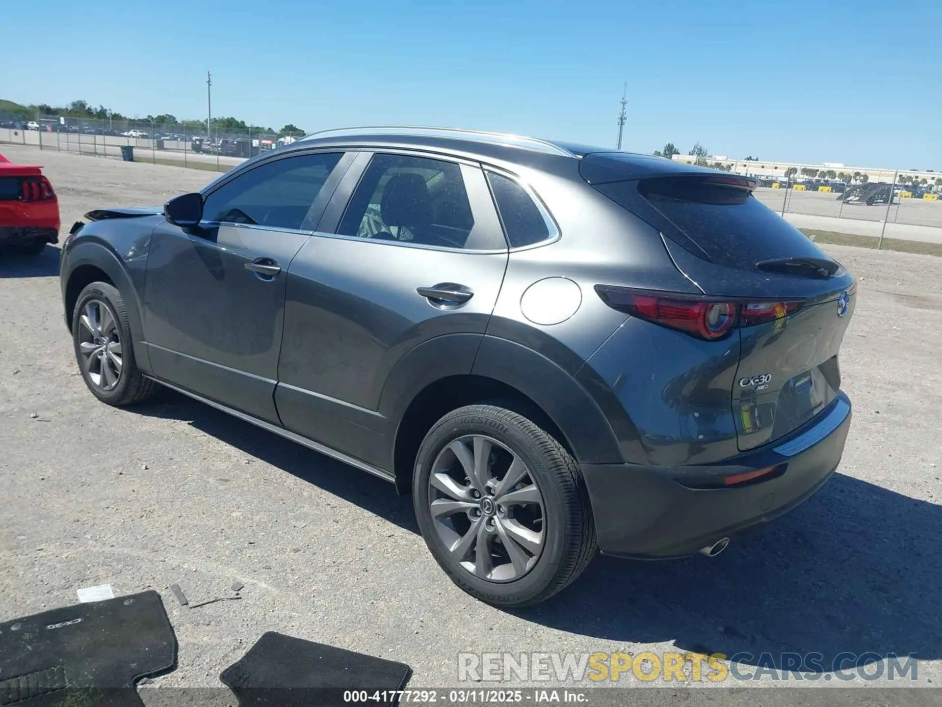 3 fotografías del automóvil dañado 3MVDMBCM7RM680214 MAZDA CX-30 2024