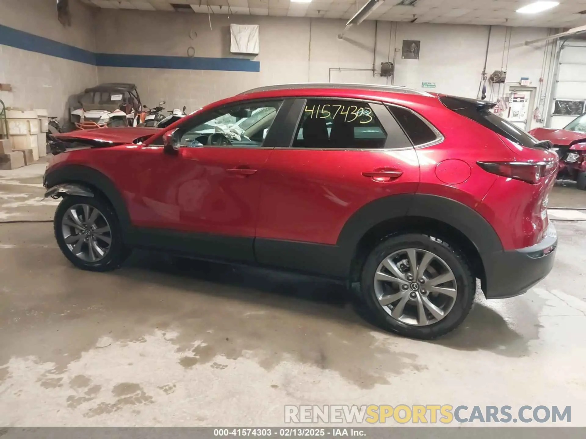 14 fotografías del automóvil dañado 3MVDMBCM7RM685929 MAZDA CX-30 2024
