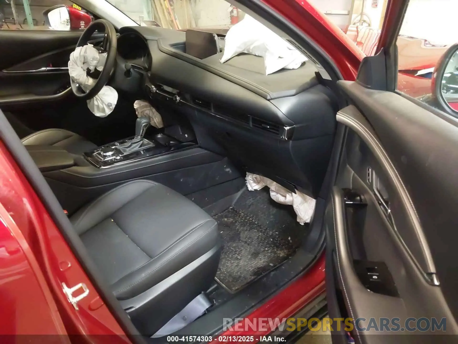 5 fotografías del automóvil dañado 3MVDMBCM7RM685929 MAZDA CX-30 2024