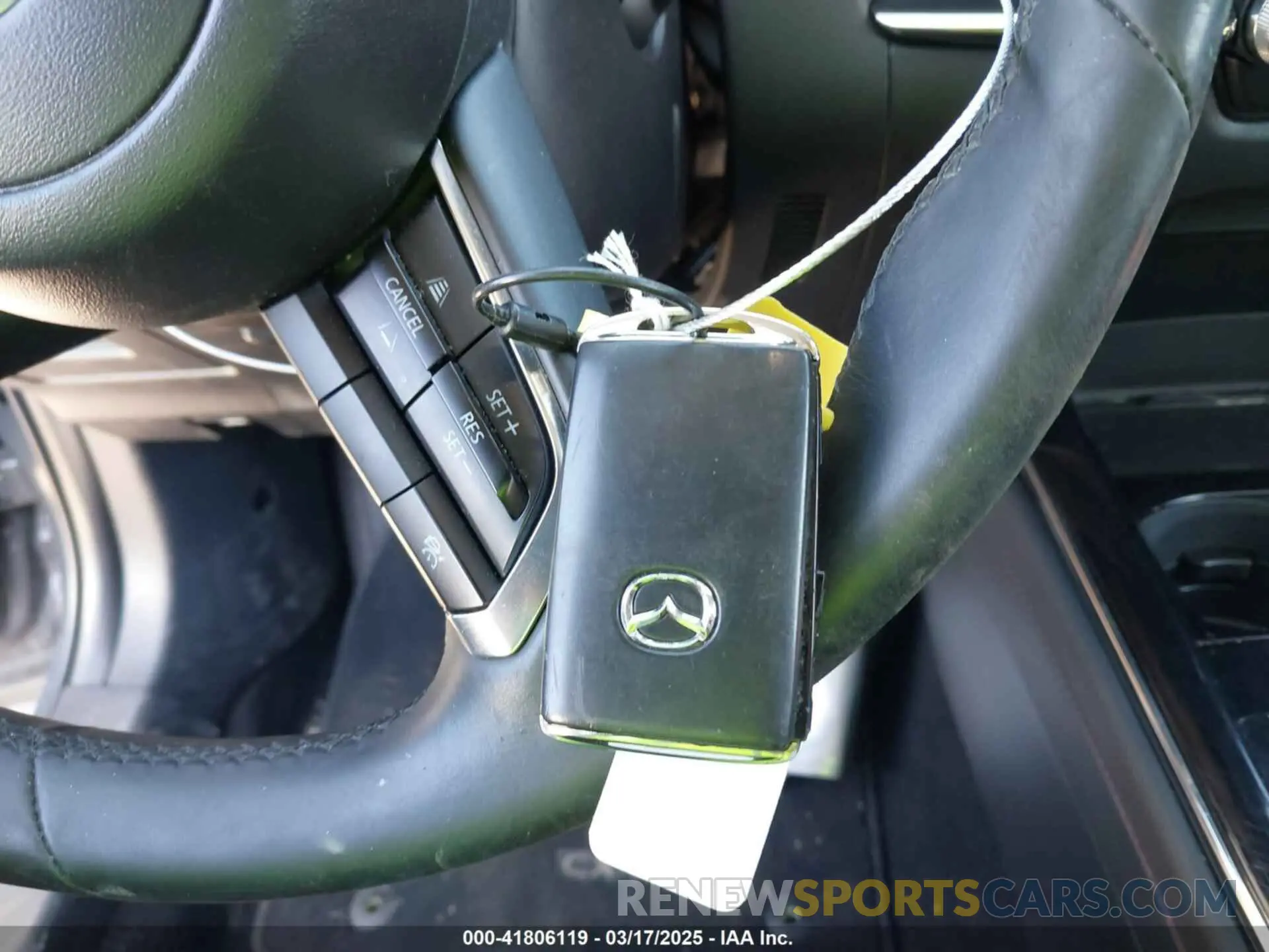 11 fotografías del automóvil dañado 3MVDMBCM8RM661994 MAZDA CX-30 2024