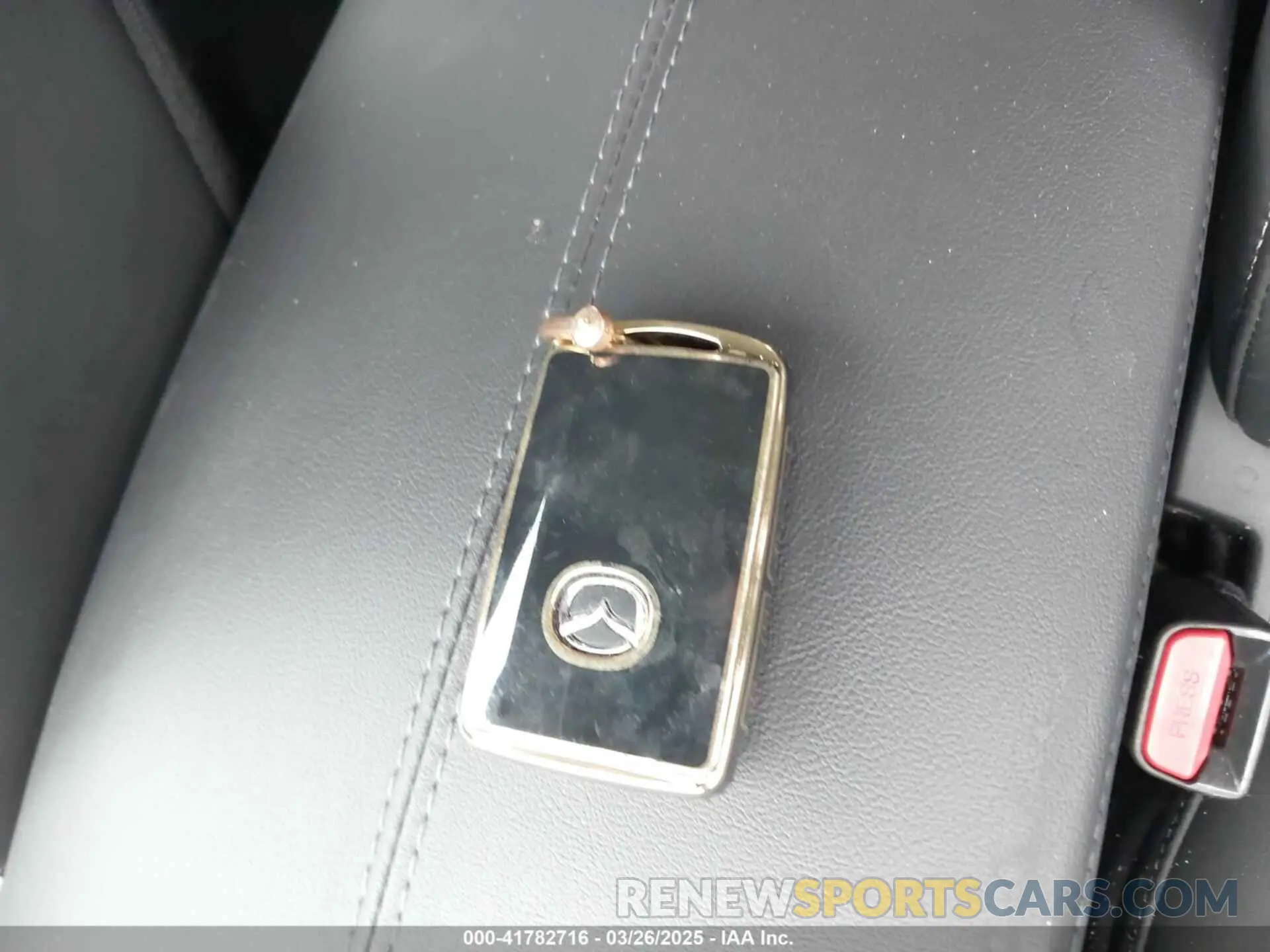 11 fotografías del automóvil dañado 3MVDMBCM9RM636876 MAZDA CX-30 2024