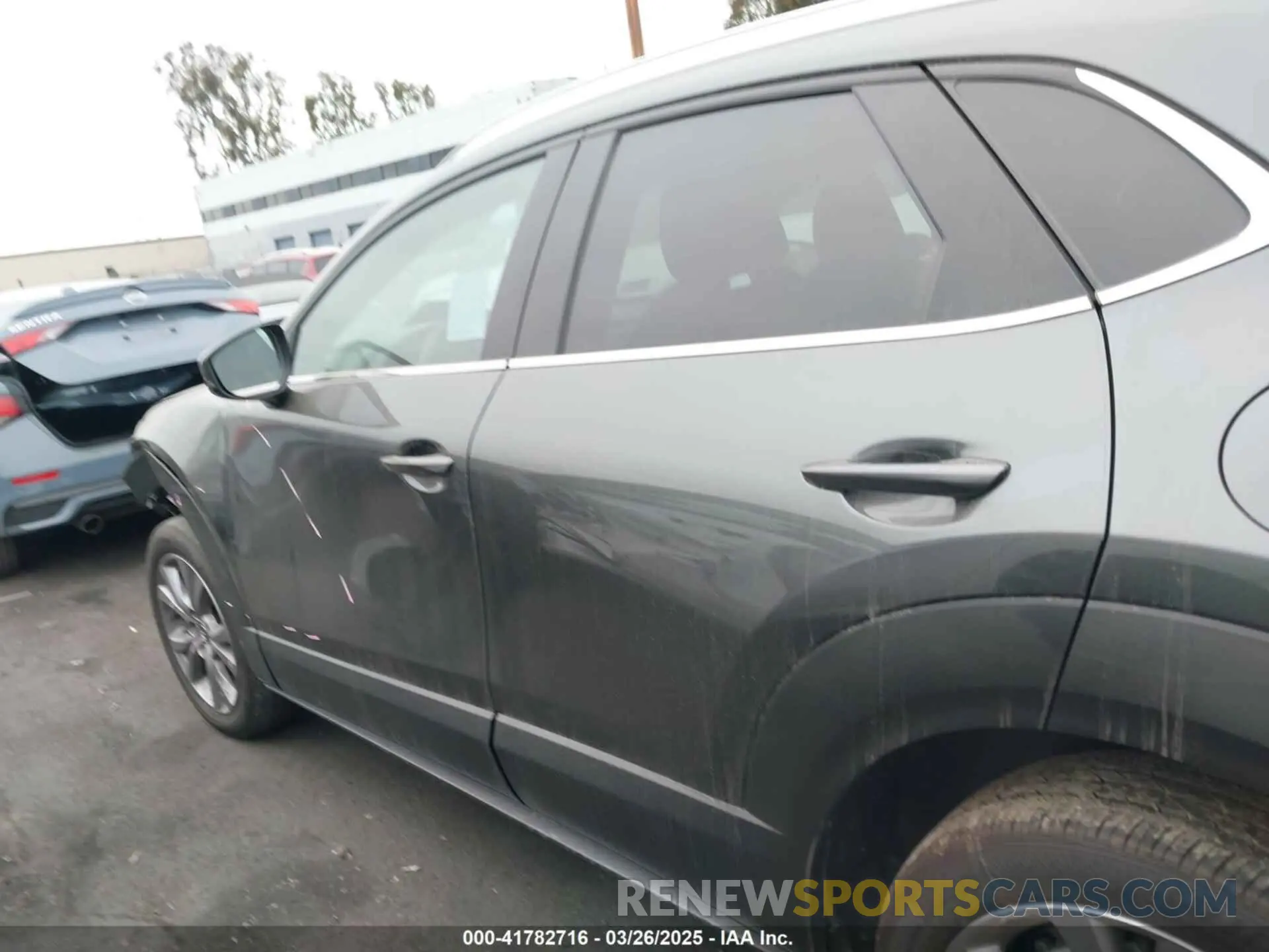 14 fotografías del automóvil dañado 3MVDMBCM9RM636876 MAZDA CX-30 2024