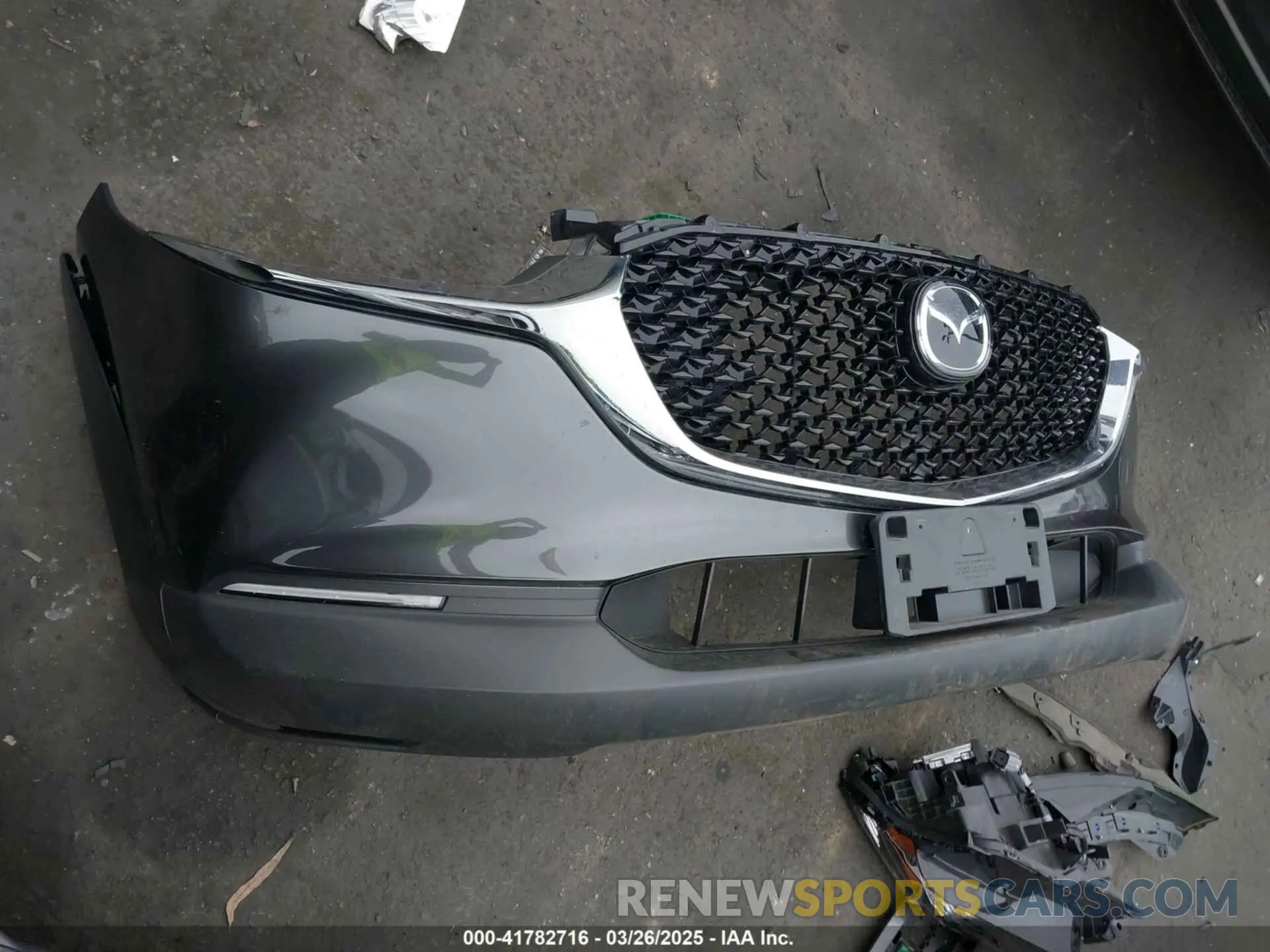 17 fotografías del automóvil dañado 3MVDMBCM9RM636876 MAZDA CX-30 2024