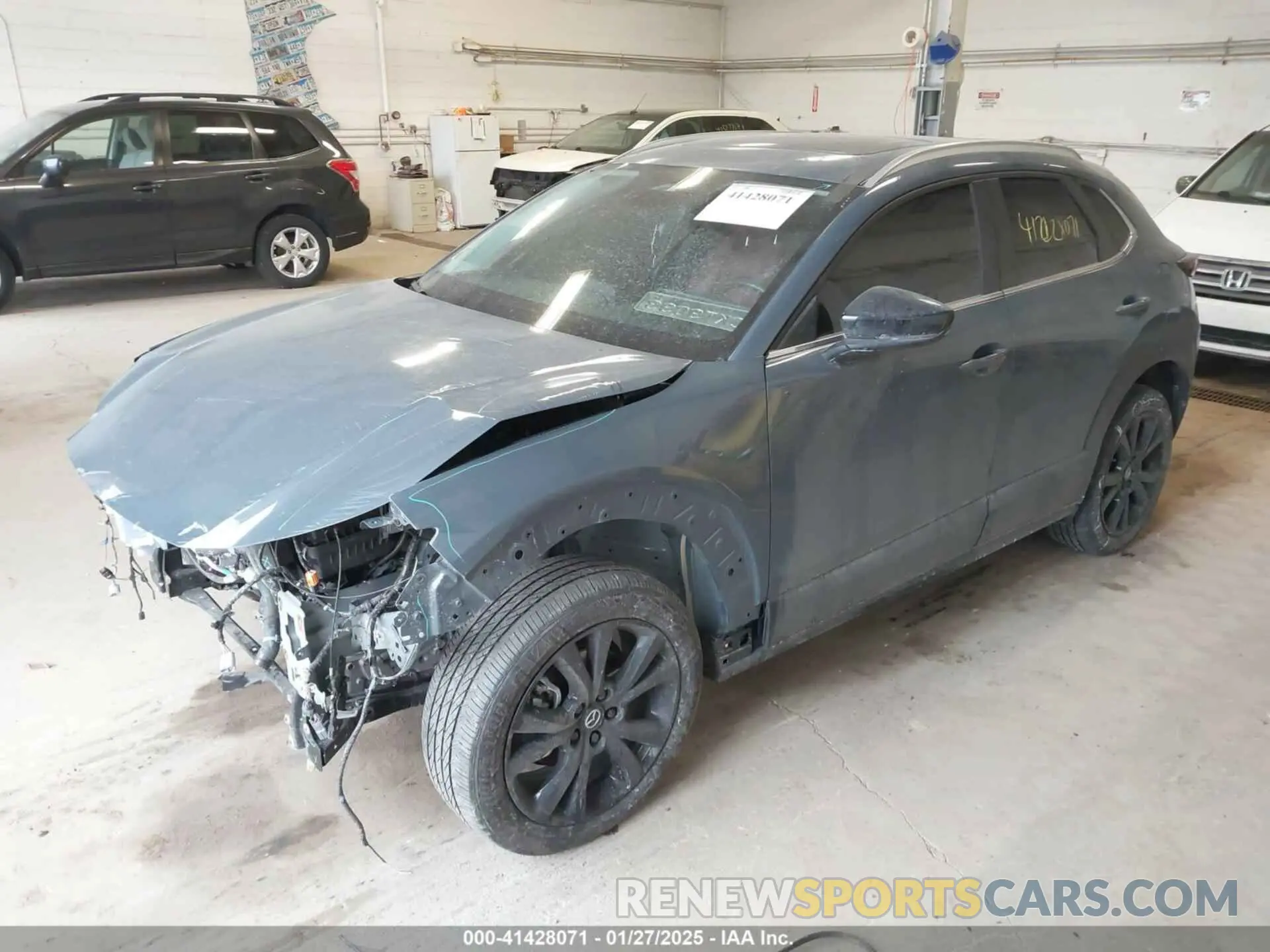 2 fotografías del automóvil dañado 3MVDMBCMXRM612697 MAZDA CX-30 2024