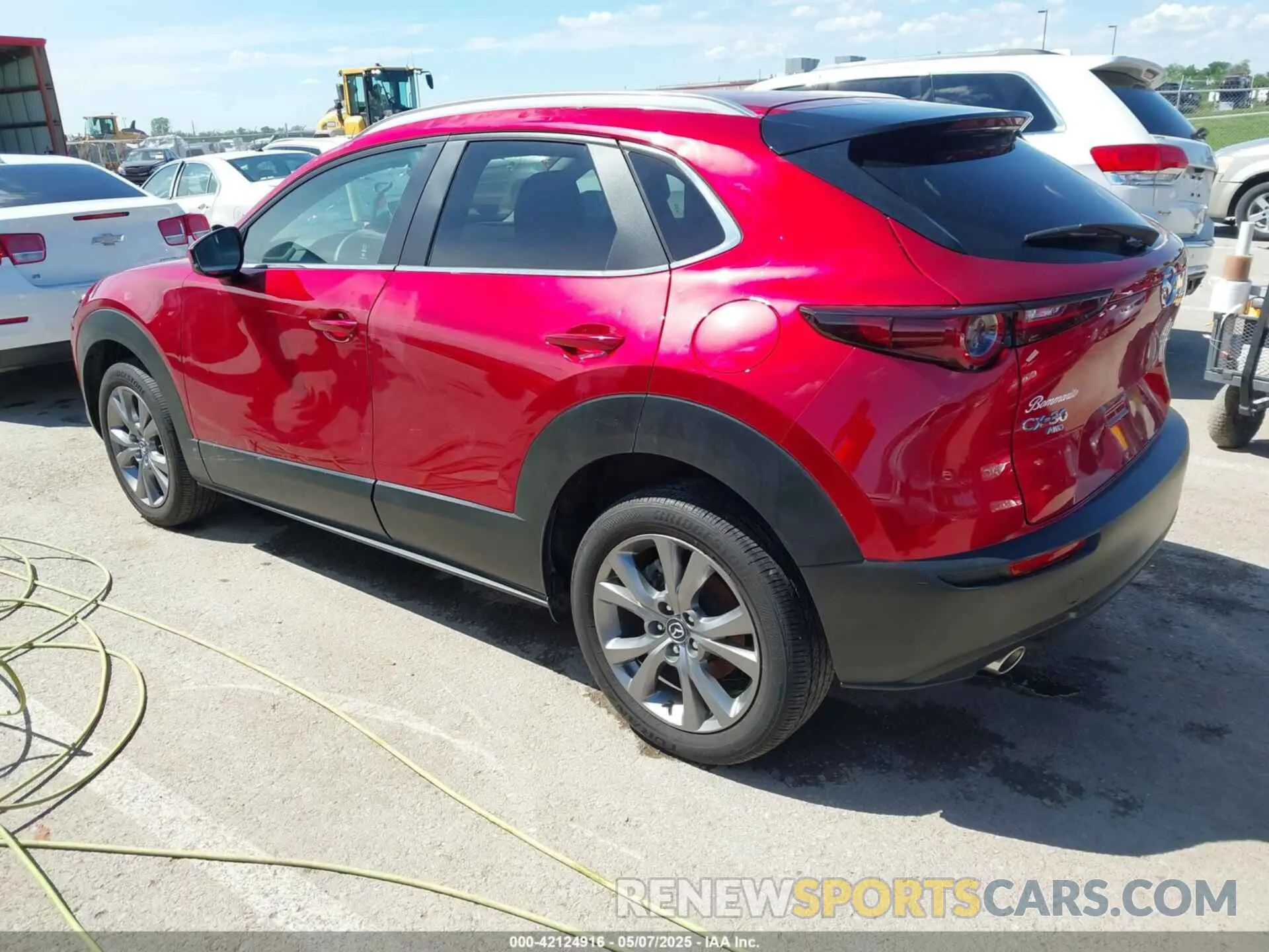 3 fotografías del automóvil dañado 3MVDMBCMXRM619875 MAZDA CX-30 2024