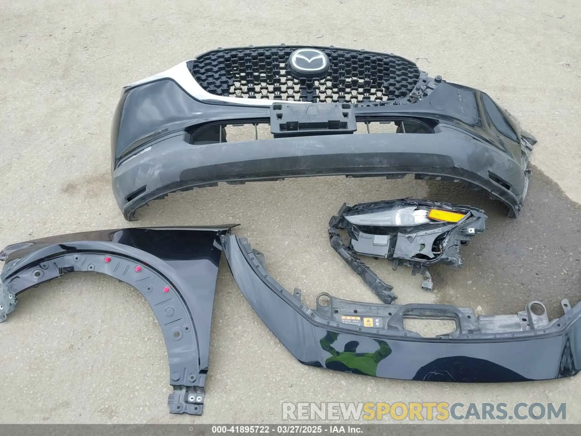 12 fotografías del automóvil dañado 3MVDMBCMXRM669336 MAZDA CX-30 2024