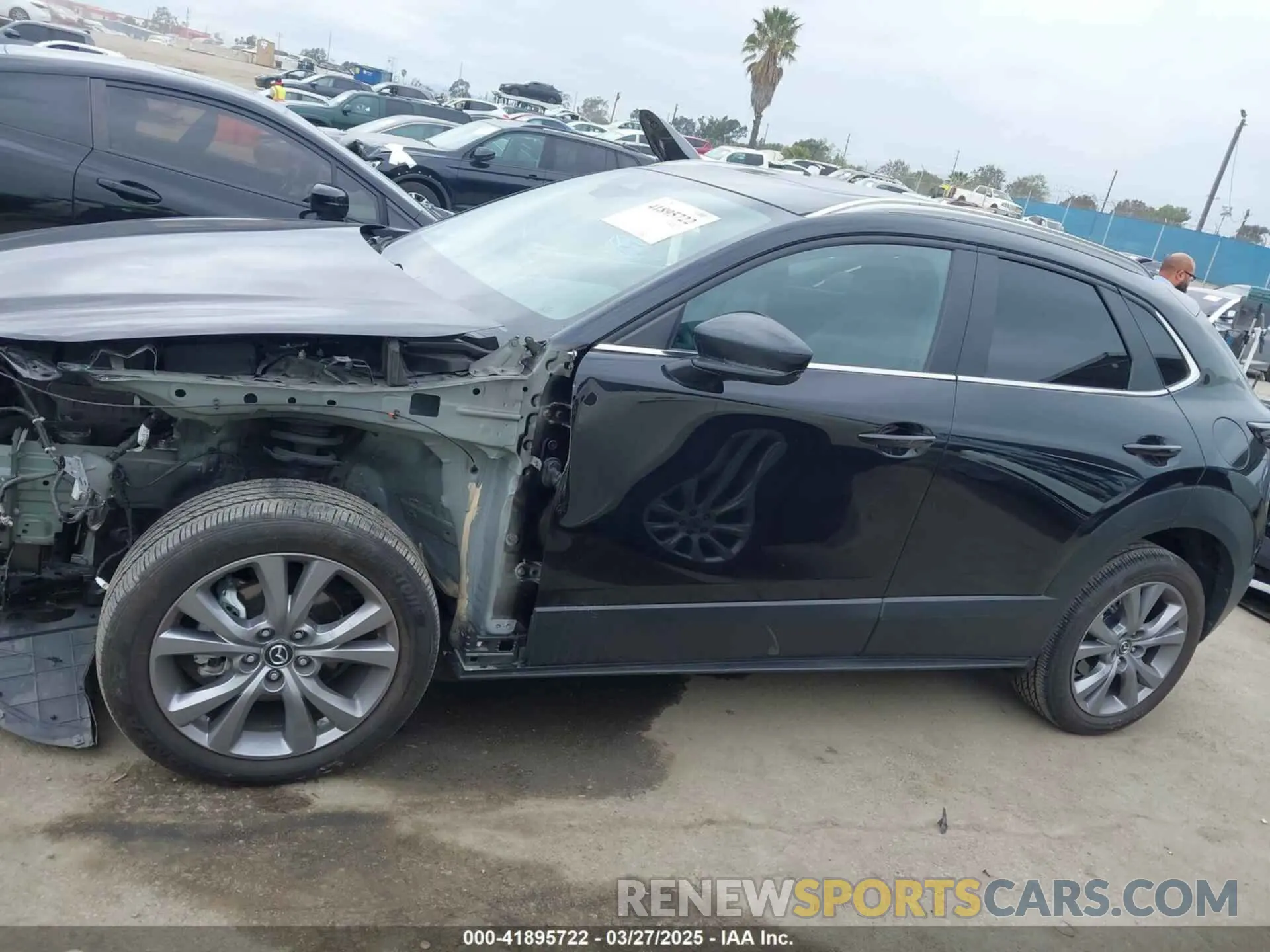 15 fotografías del automóvil dañado 3MVDMBCMXRM669336 MAZDA CX-30 2024
