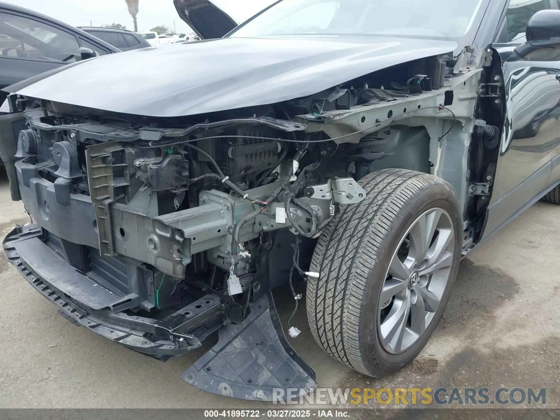 18 fotografías del automóvil dañado 3MVDMBCMXRM669336 MAZDA CX-30 2024