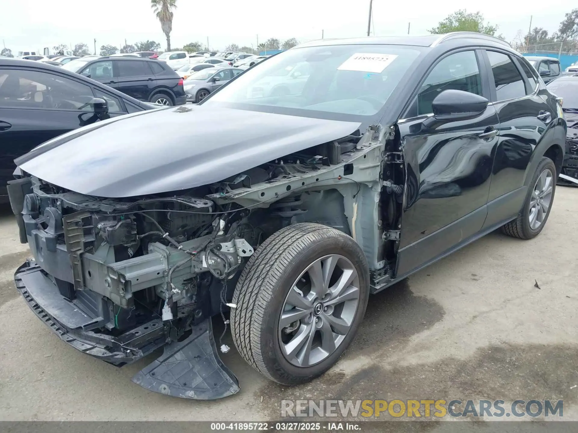 2 fotografías del automóvil dañado 3MVDMBCMXRM669336 MAZDA CX-30 2024