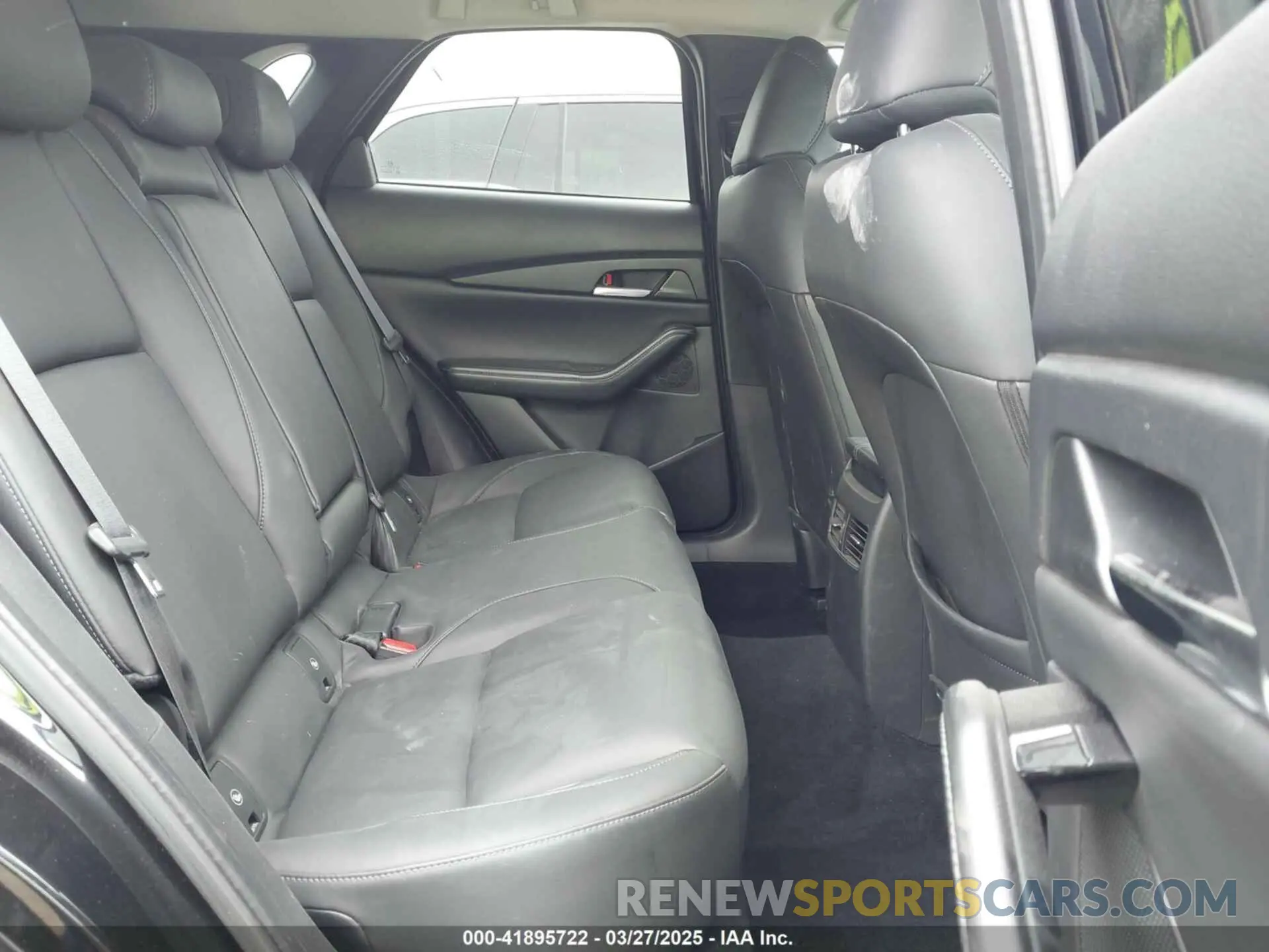 8 fotografías del automóvil dañado 3MVDMBCMXRM669336 MAZDA CX-30 2024