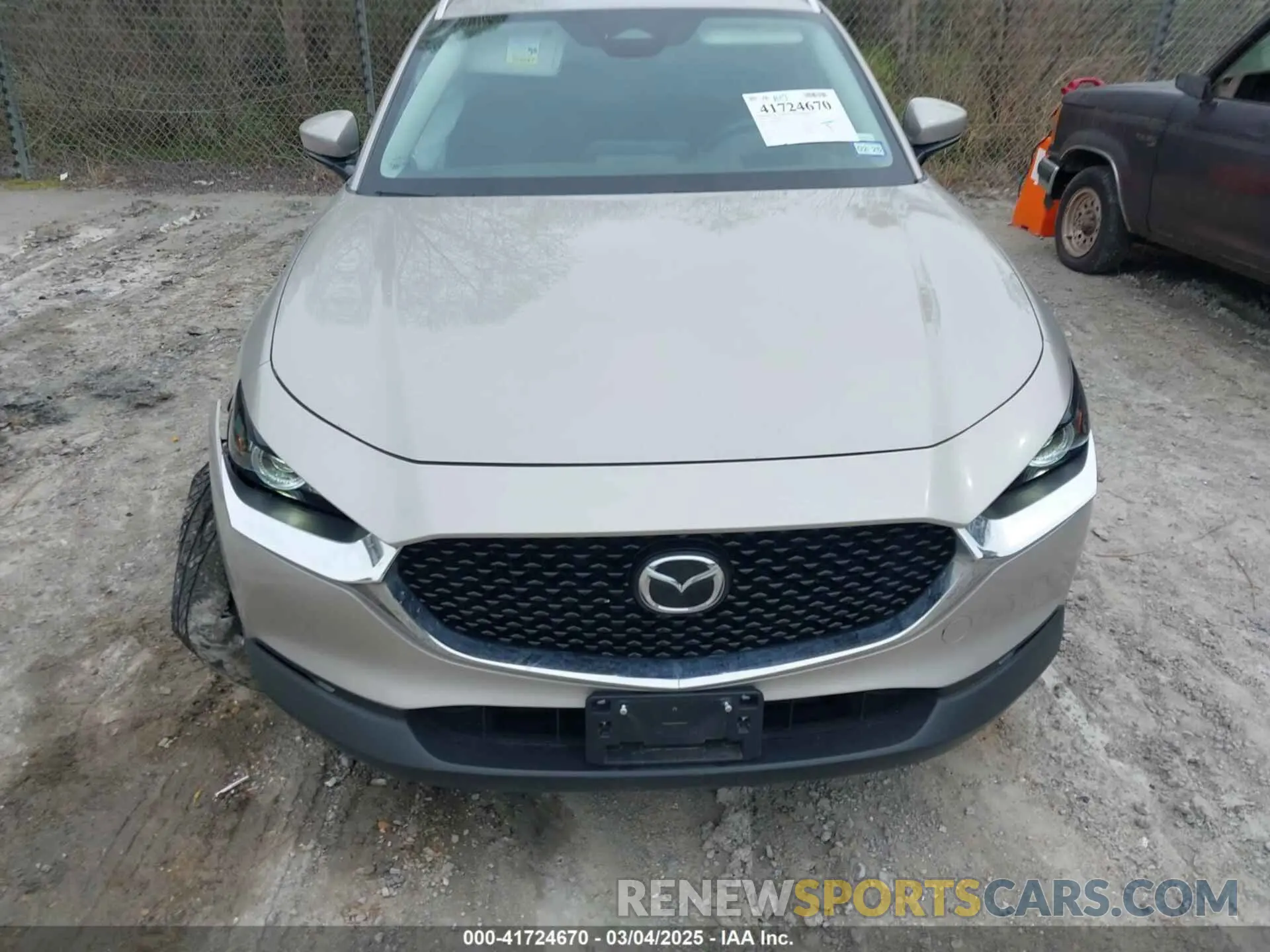12 fotografías del automóvil dañado 3MVDMBDM1RM647840 MAZDA CX-30 2024