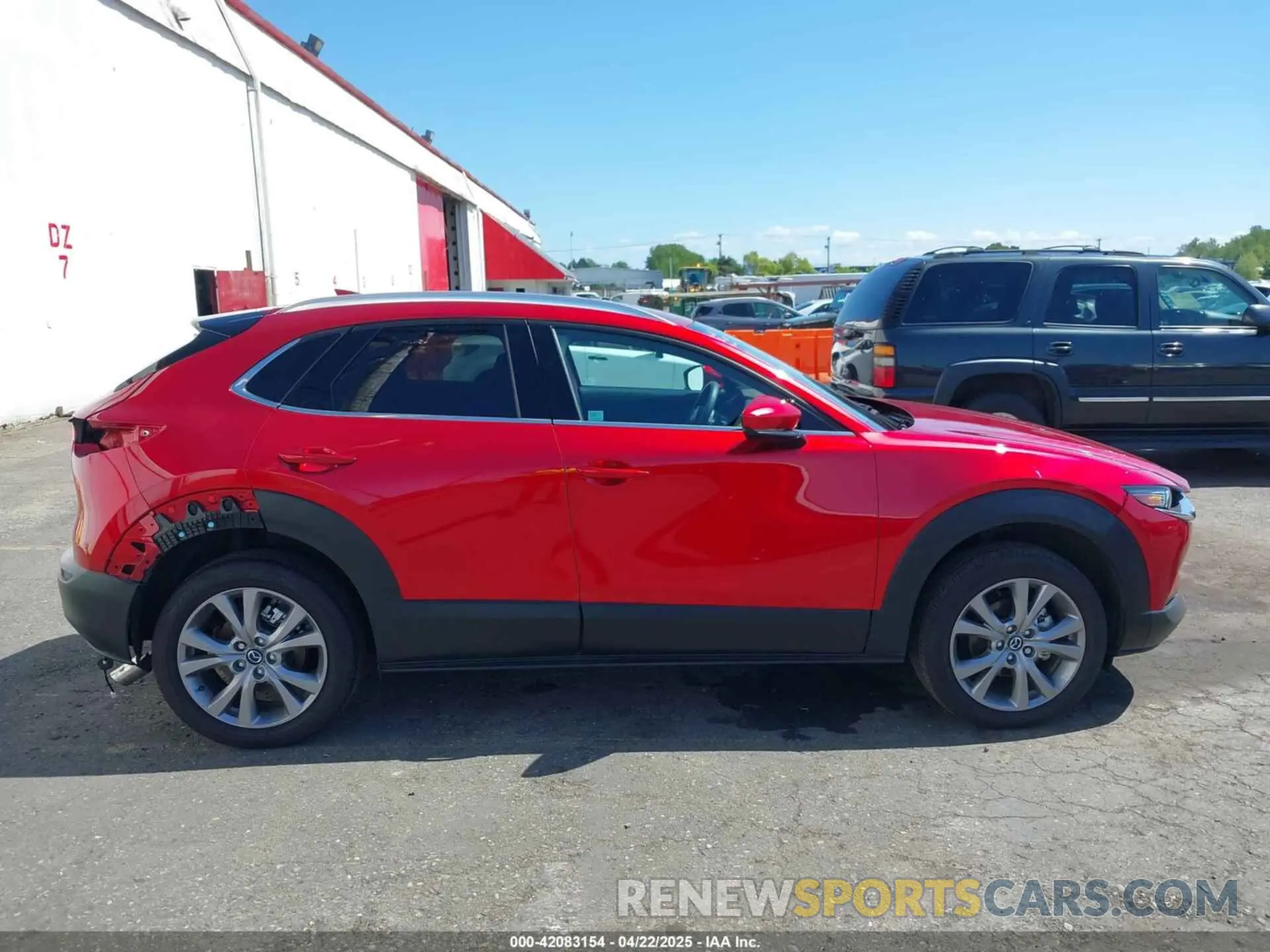 14 fotografías del automóvil dañado 3MVDMBDM2RM698179 MAZDA CX-30 2024