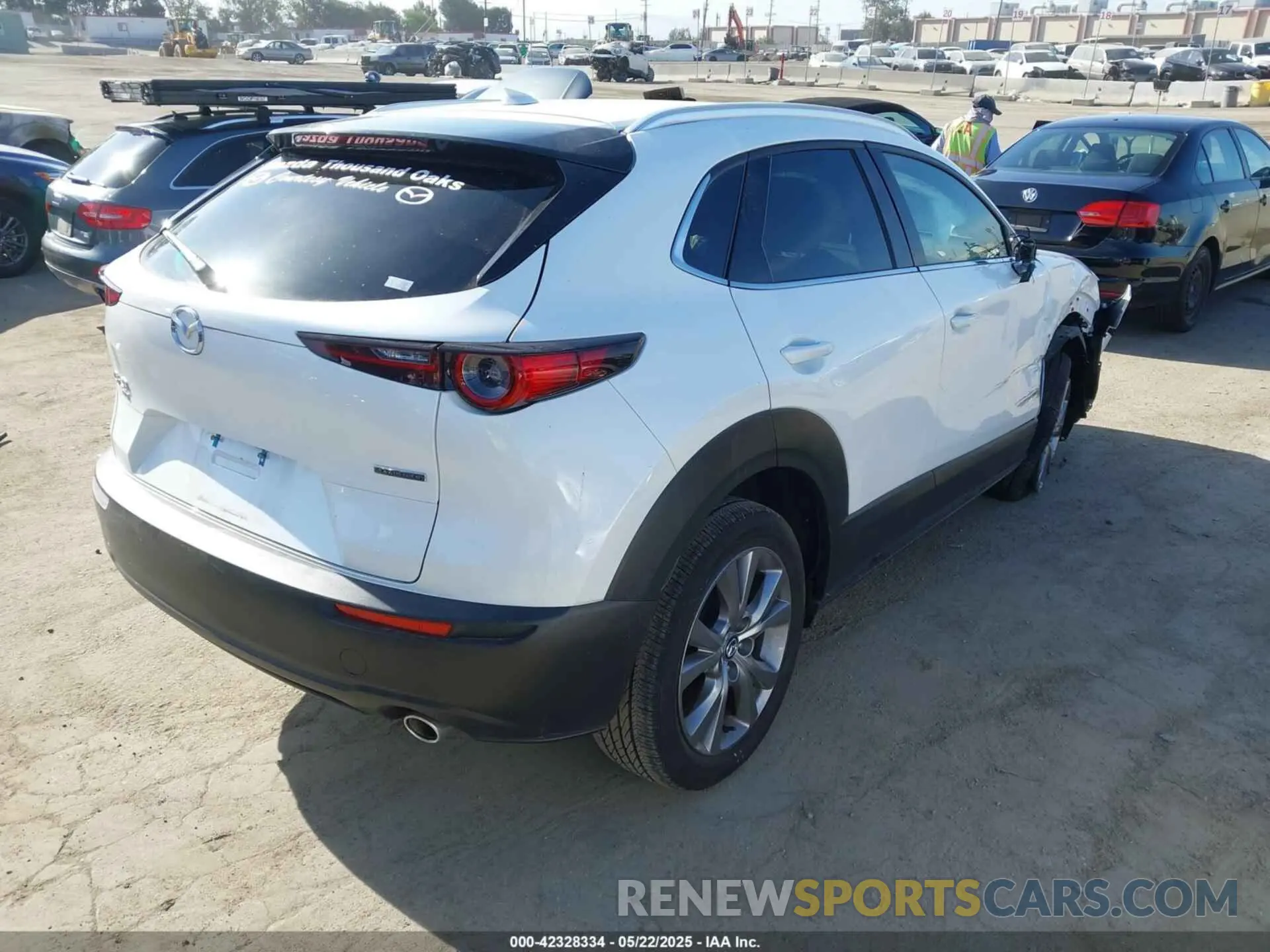 4 fotografías del automóvil dañado 3MVDMBDM4RM616159 MAZDA CX-30 2024