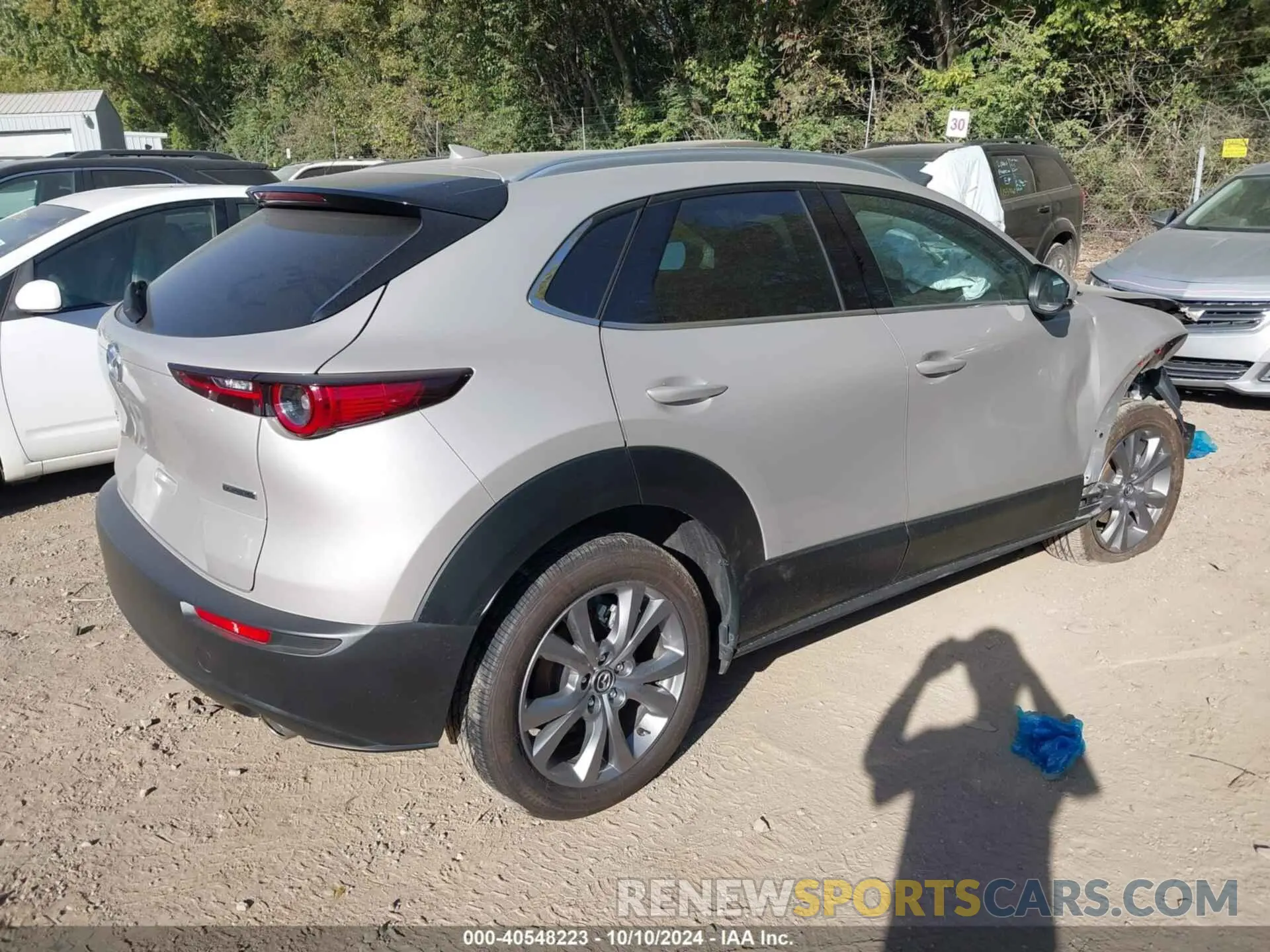 4 fotografías del automóvil dañado 3MVDMBDMXRM627652 MAZDA CX-30 2024