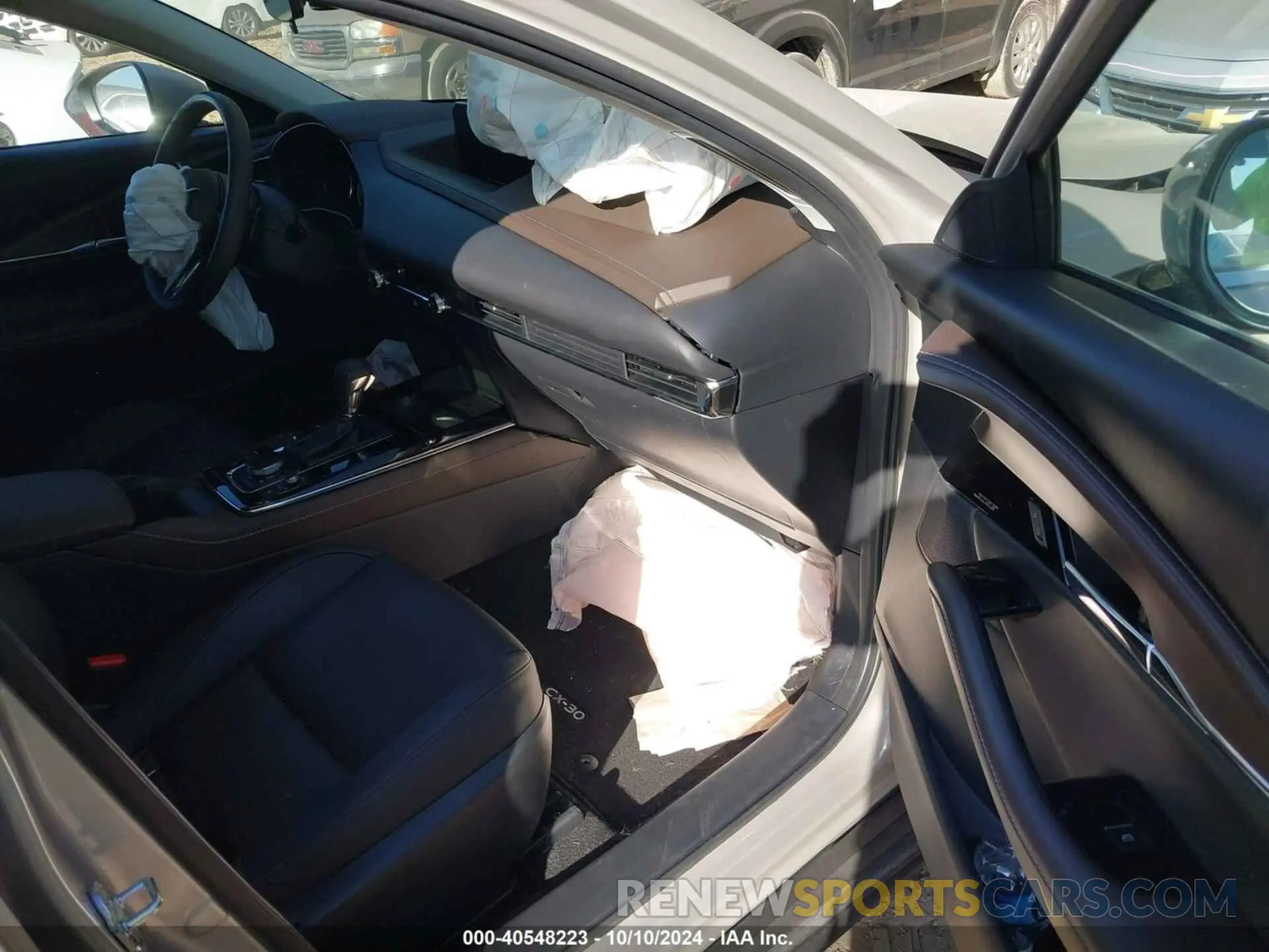 5 fotografías del automóvil dañado 3MVDMBDMXRM627652 MAZDA CX-30 2024