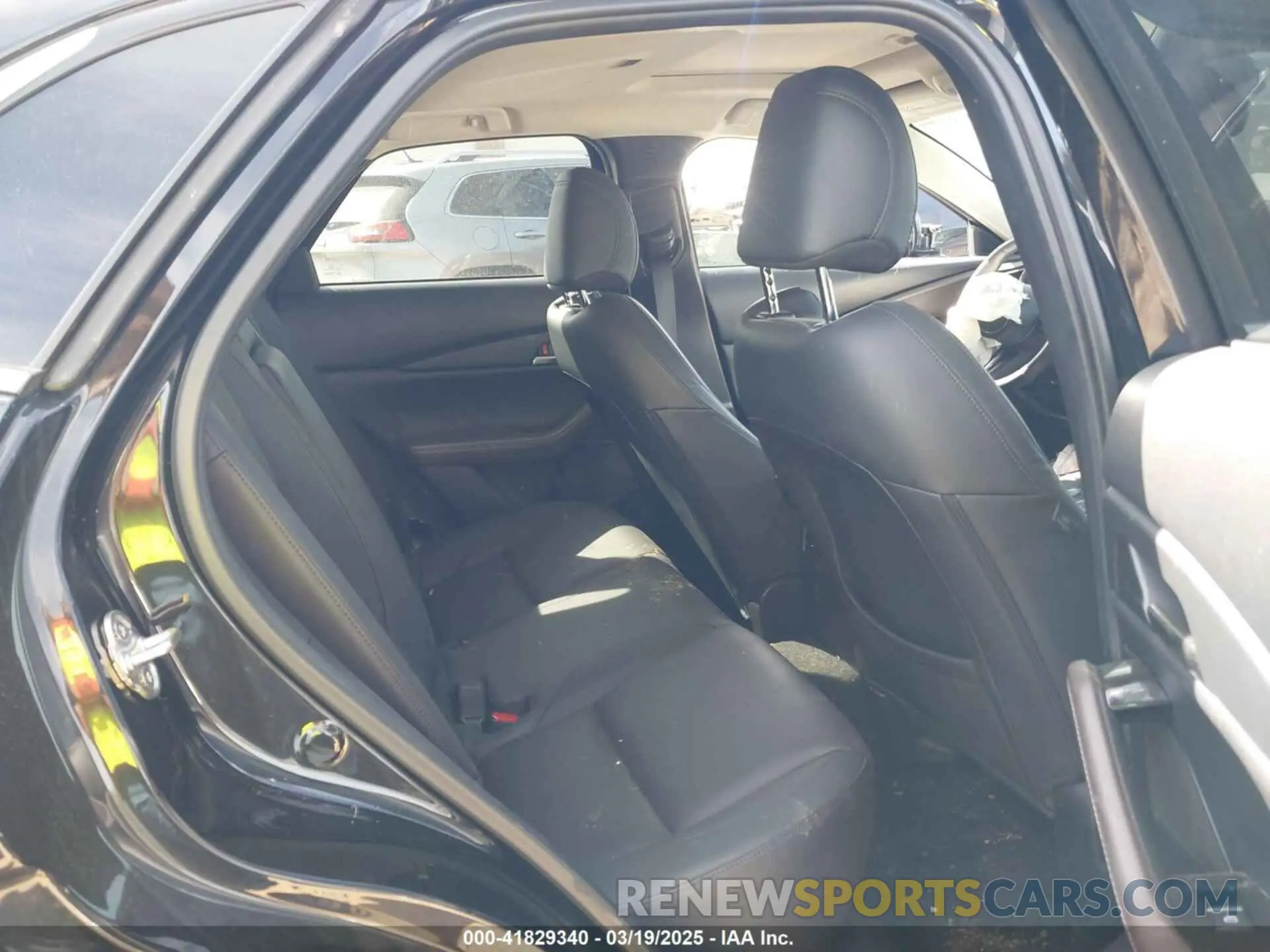 8 fotografías del automóvil dañado 3MVDMBDY5RM619137 MAZDA CX-30 2024