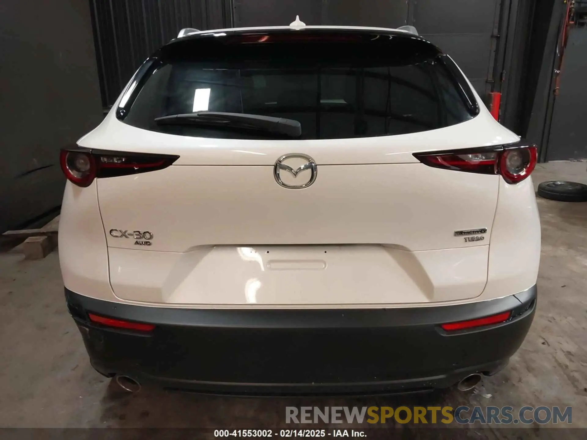 16 fotografías del automóvil dañado 3MVDMBDY7RM706554 MAZDA CX-30 2024