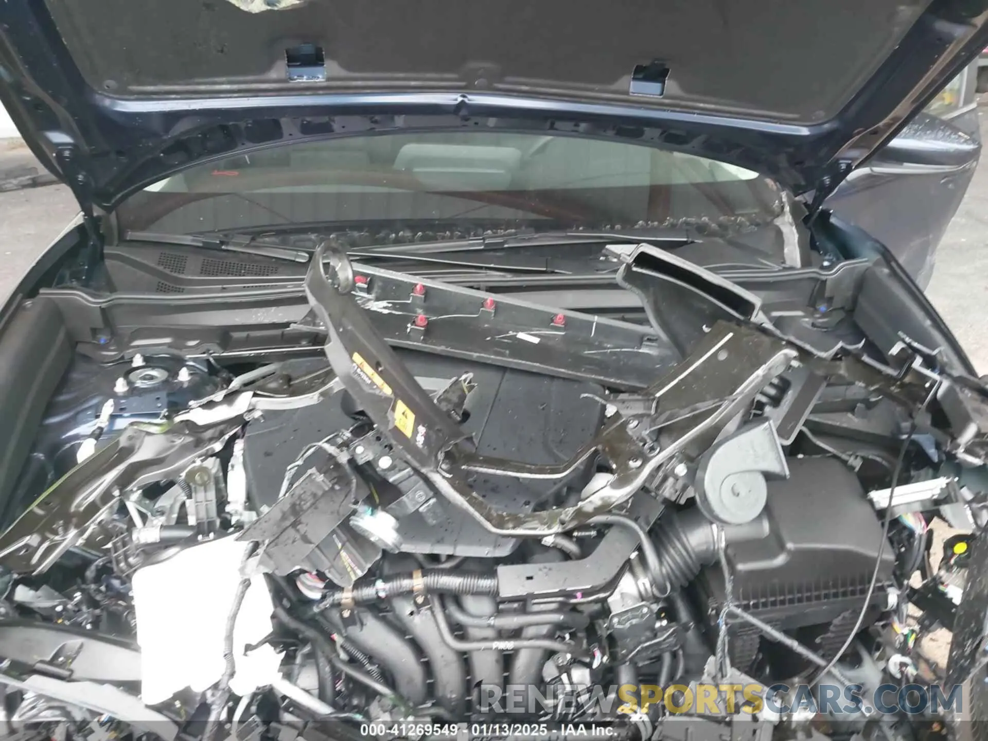 10 fotografías del automóvil dañado 3MVDMBAM5SM762984 MAZDA CX-30 2025