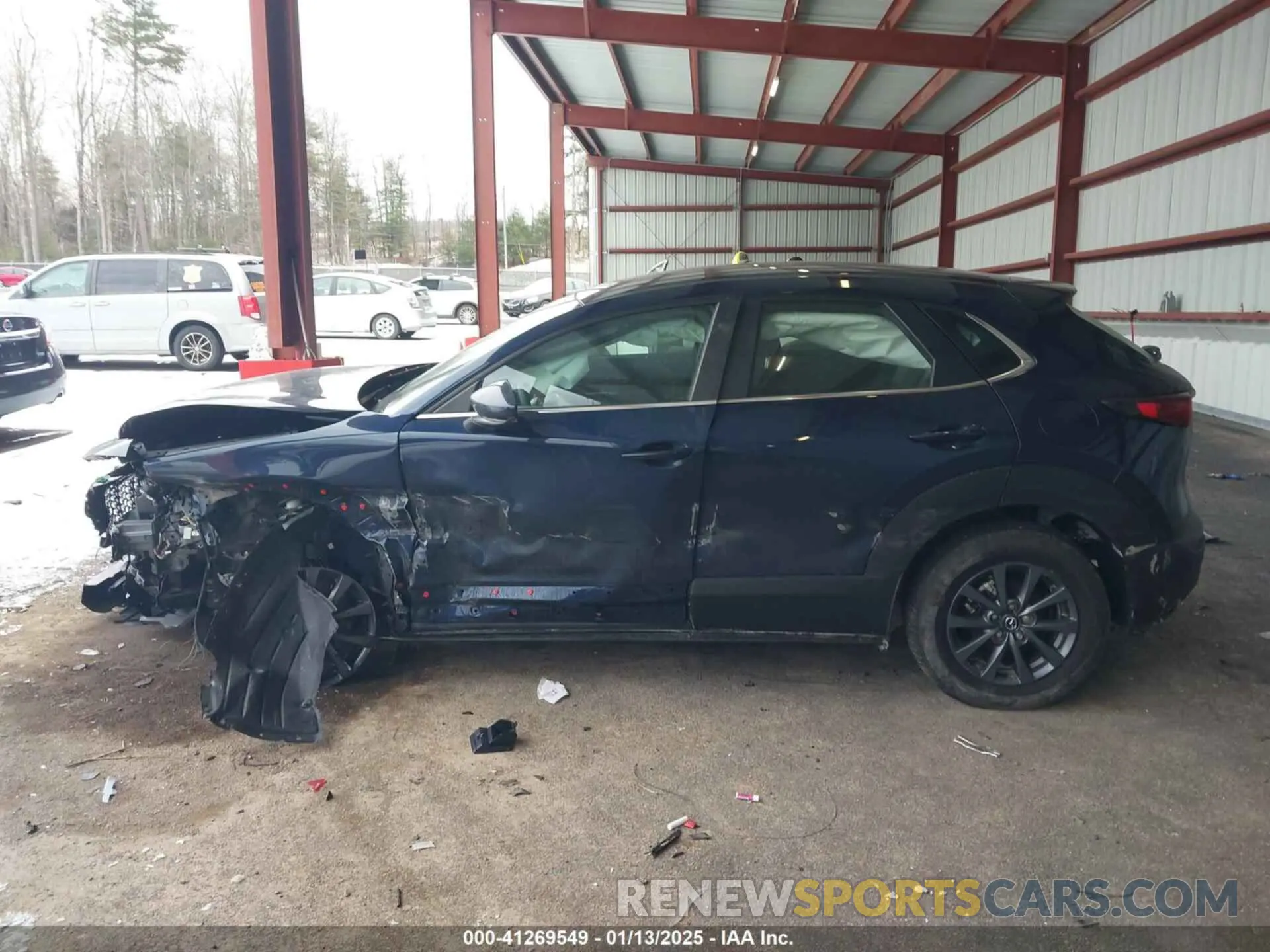 13 fotografías del automóvil dañado 3MVDMBAM5SM762984 MAZDA CX-30 2025