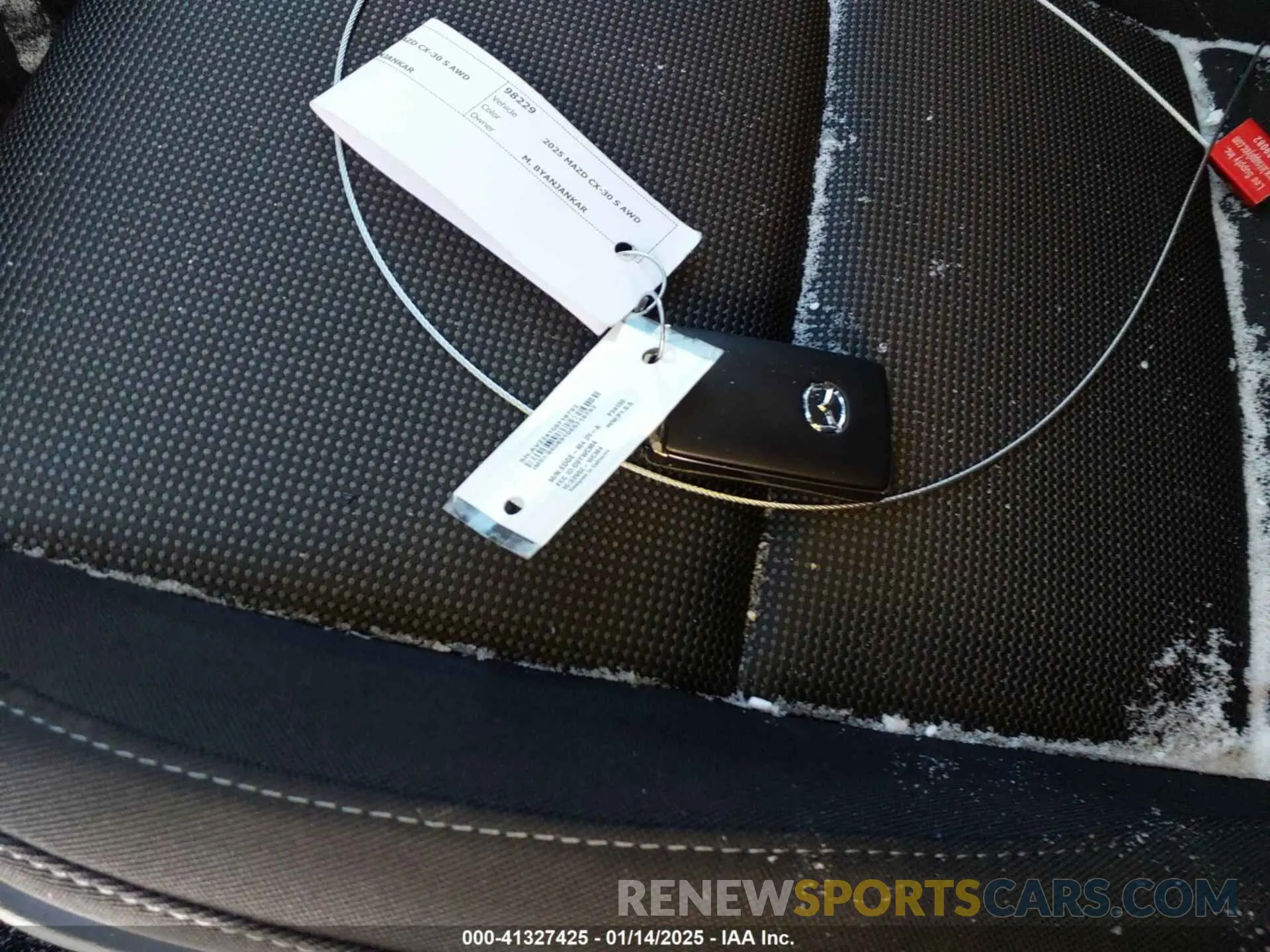 11 fotografías del automóvil dañado 3MVDMBAM6SM763738 MAZDA CX-30 2025